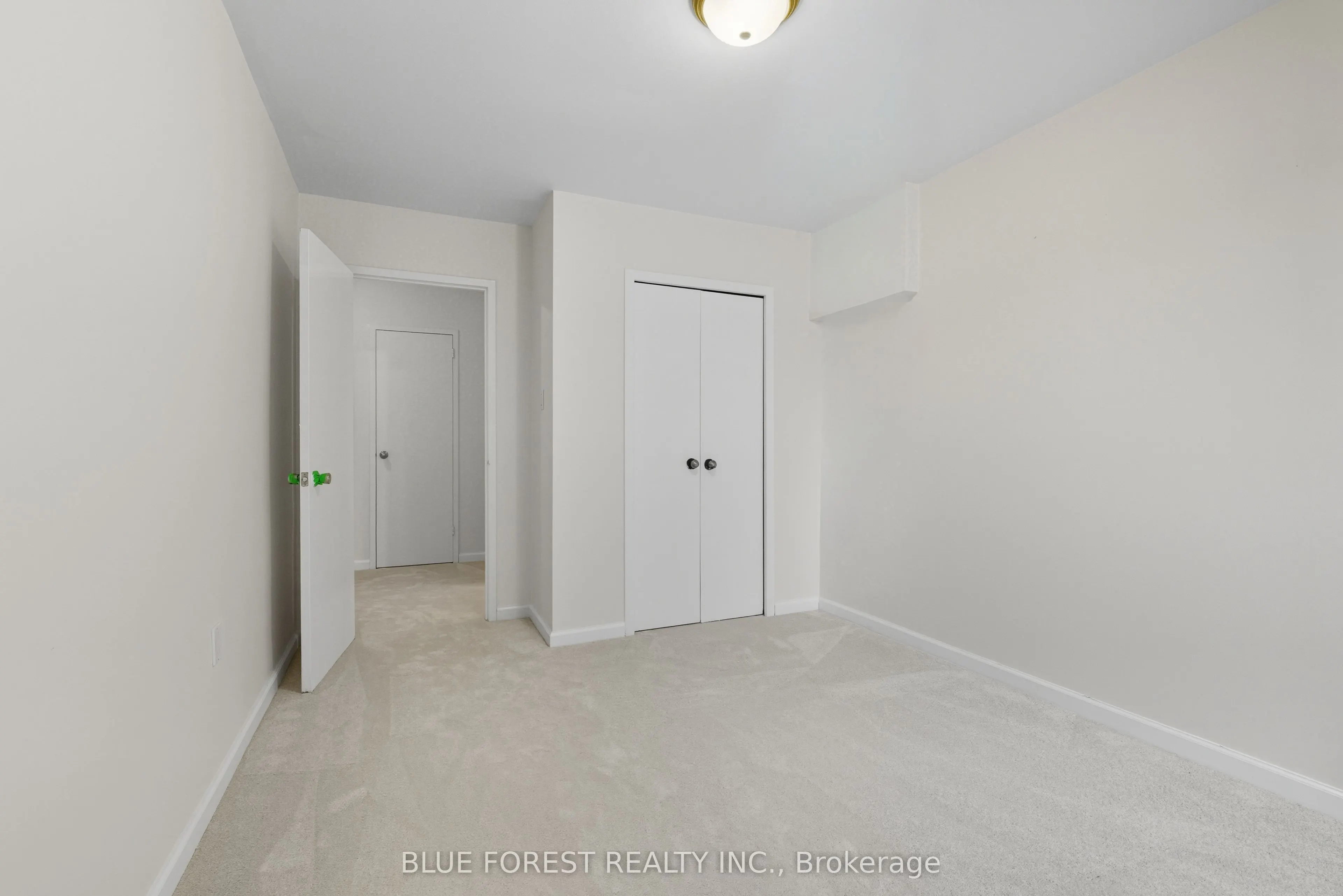 665 Wonderland Road S, #4