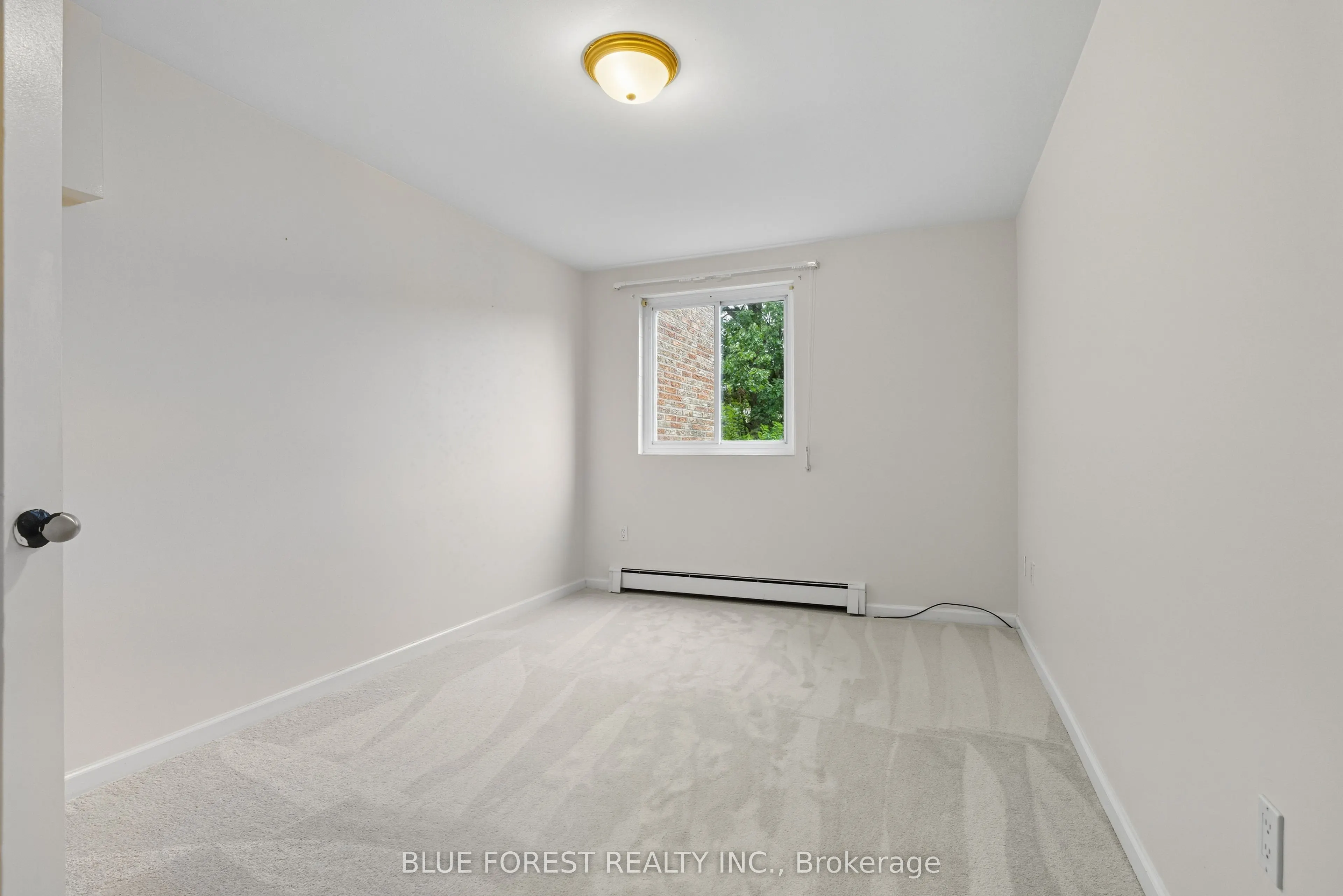665 Wonderland Road S, #4