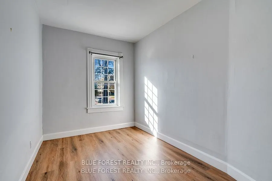 46-48 Wellington Street E