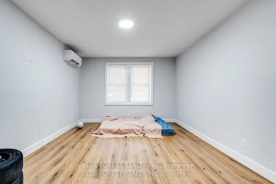 46-48 Wellington Street E