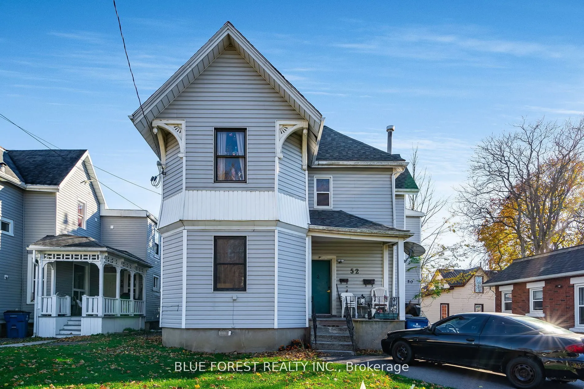 50-52 Wellington Street E