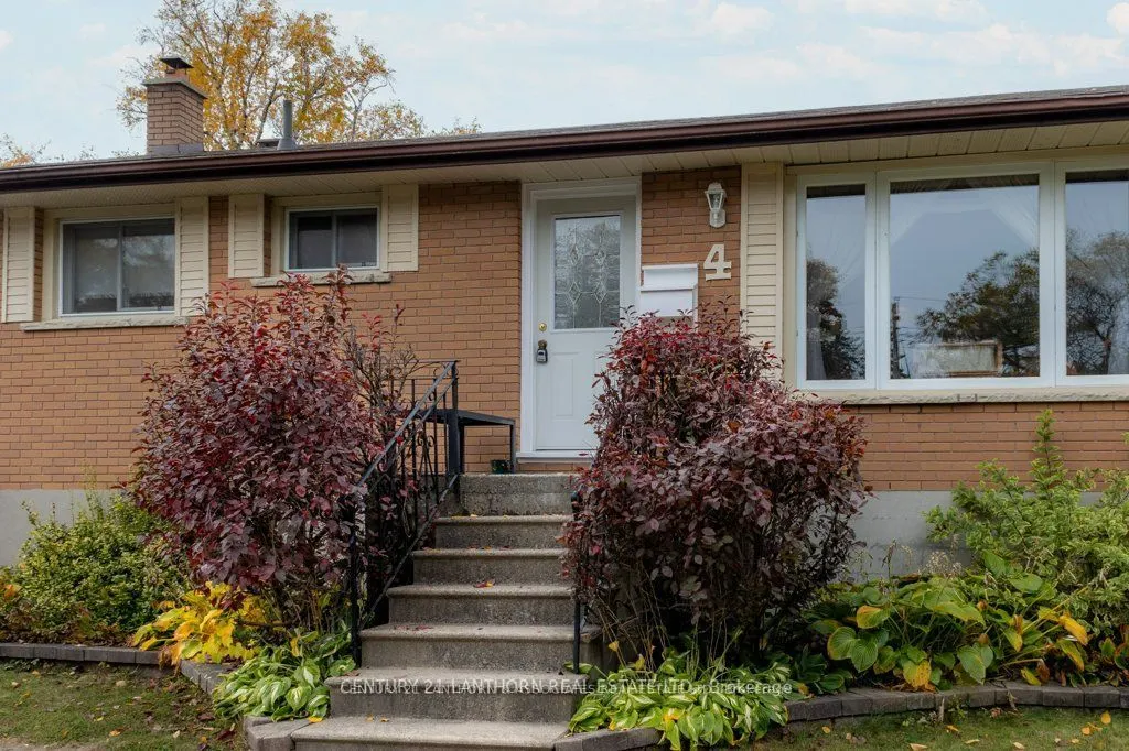 4 Highview Crescent
