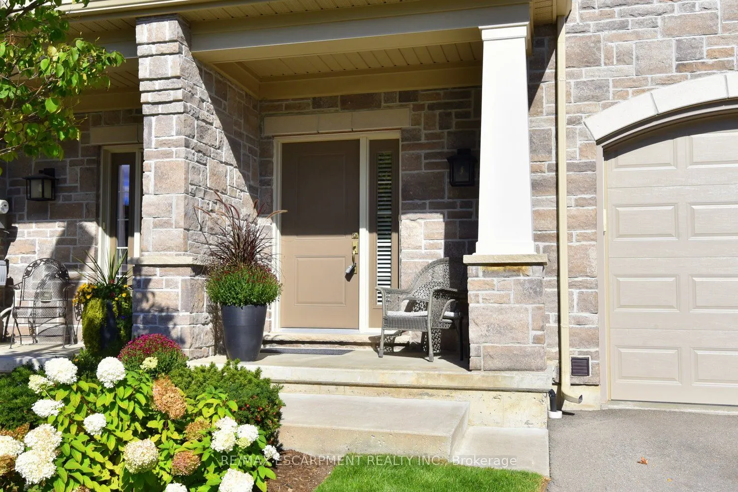 40 Hamilton Street S, #7