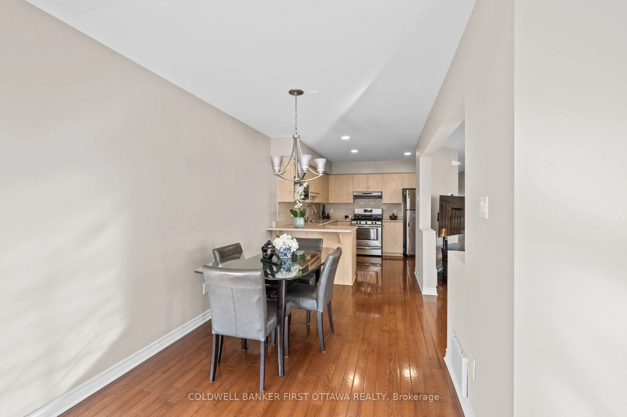 20 Fieldberry Private