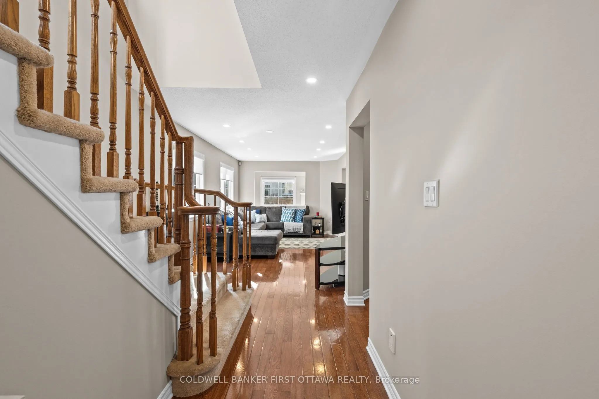 20 Fieldberry Private