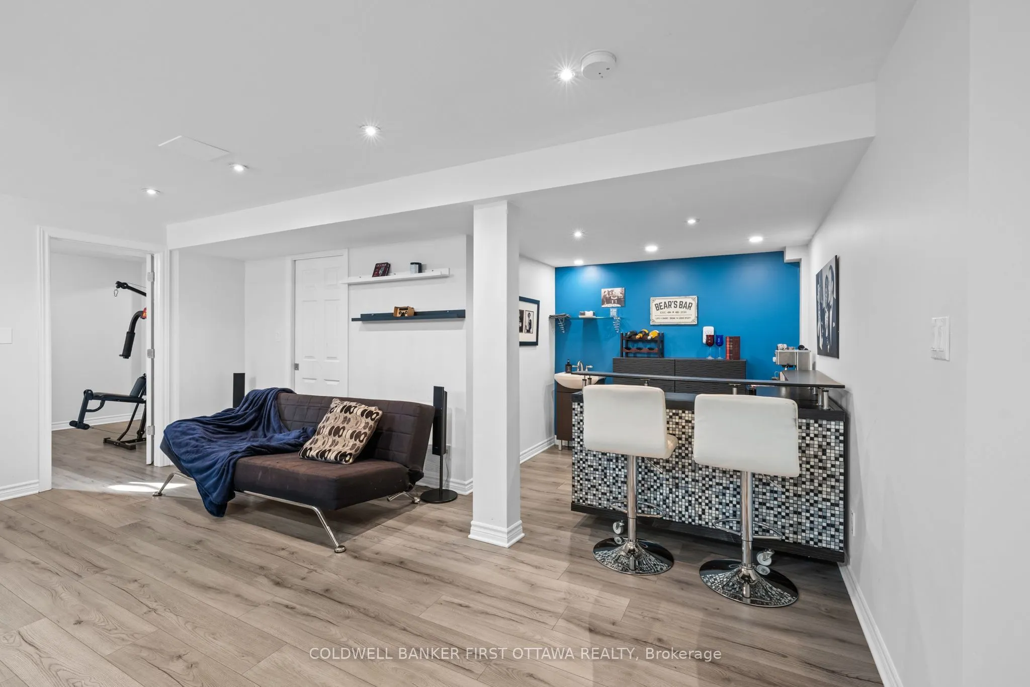 20 Fieldberry Private