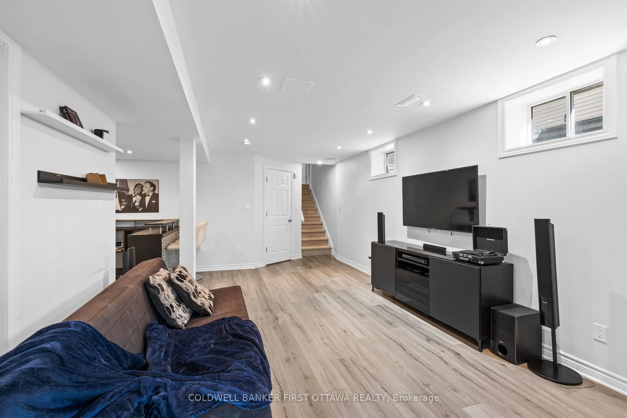 20 Fieldberry Private