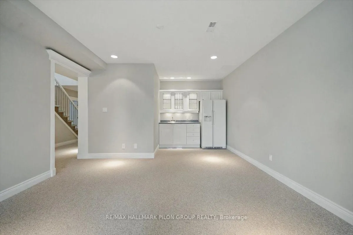 6373 RADISSON Way