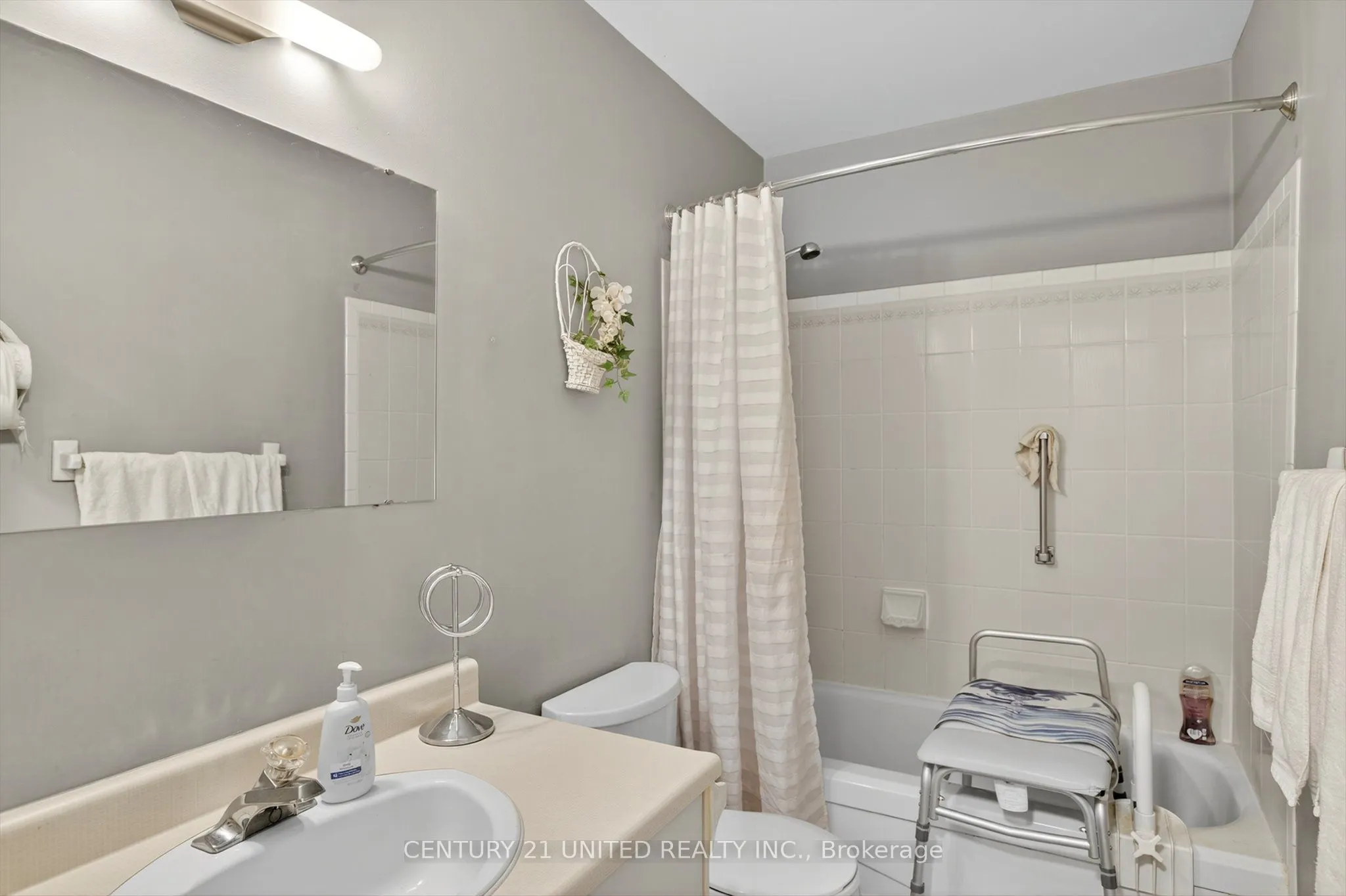 2020 Mapleridge Drive, #303