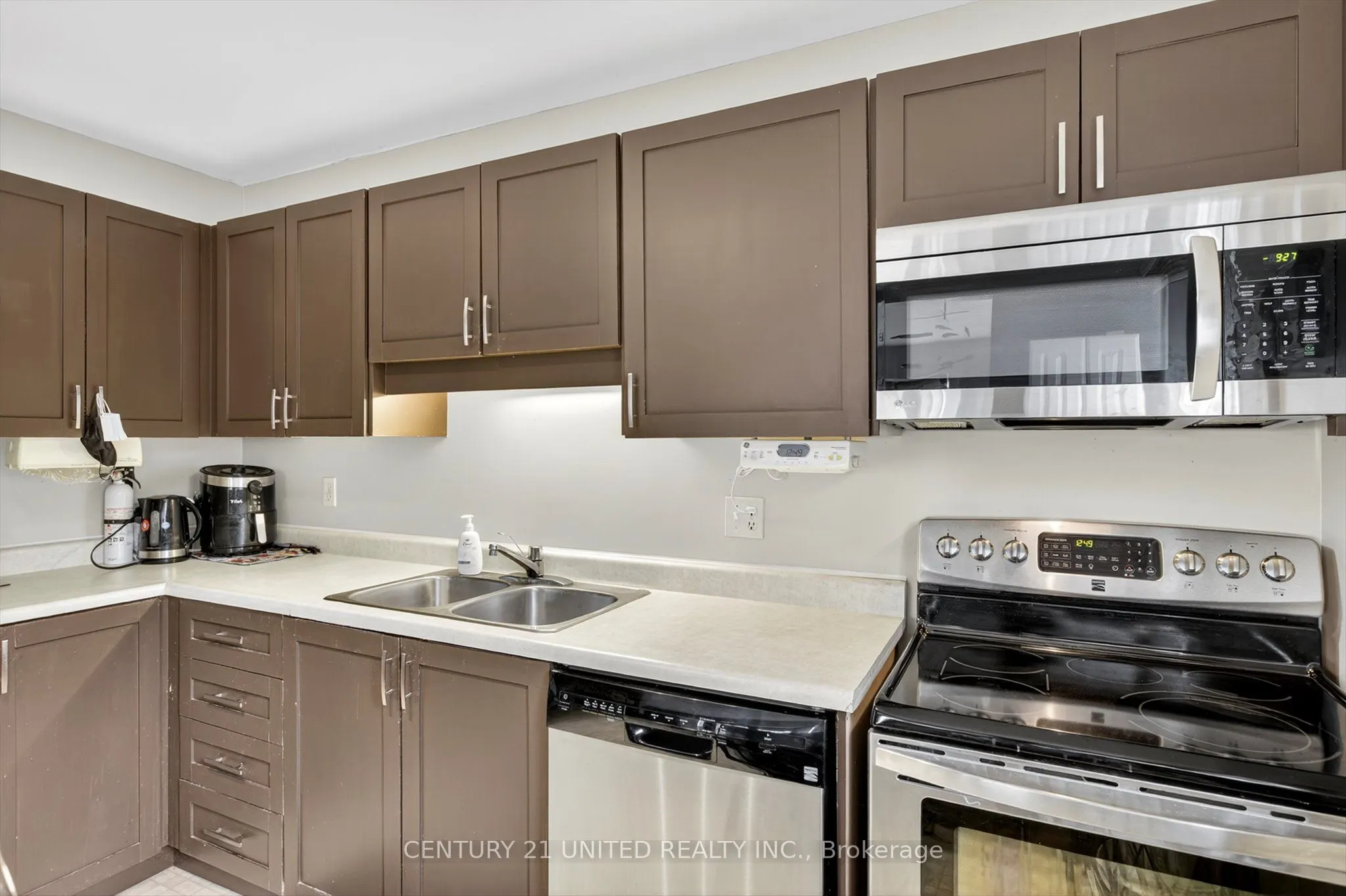 2020 Mapleridge Drive, #303