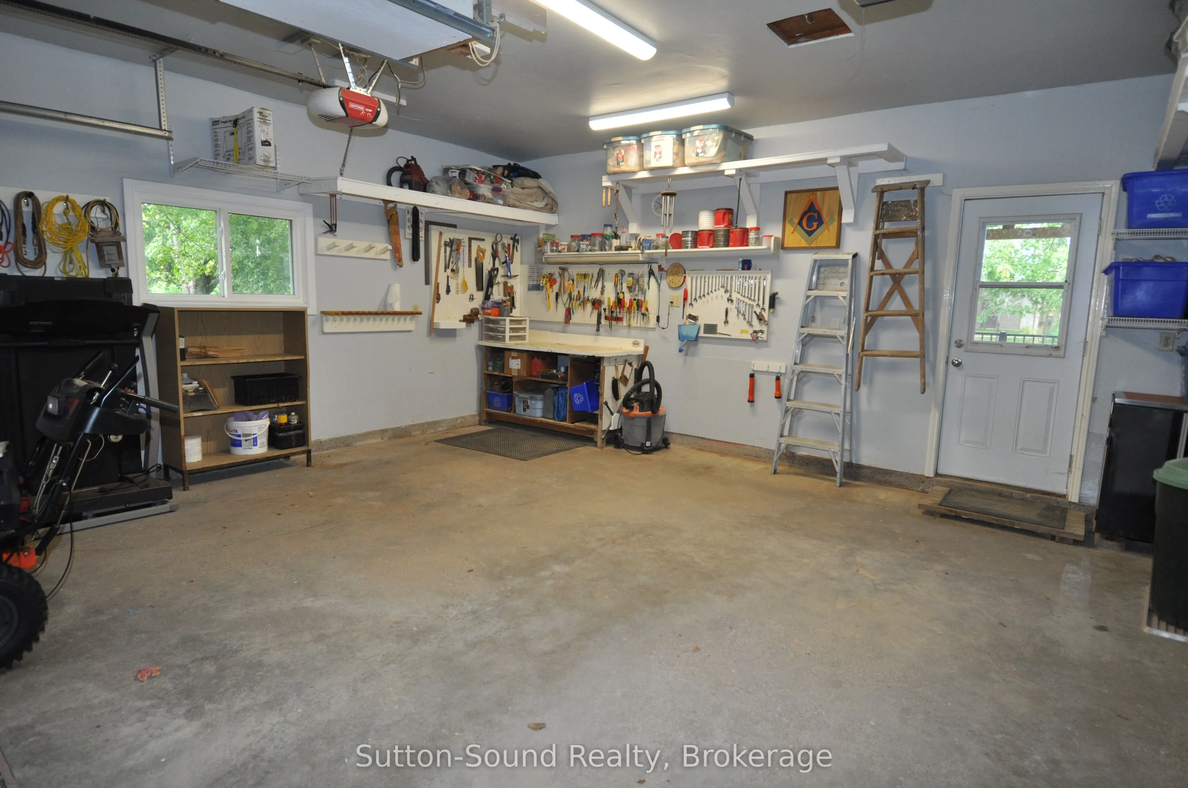 232 Finden Street