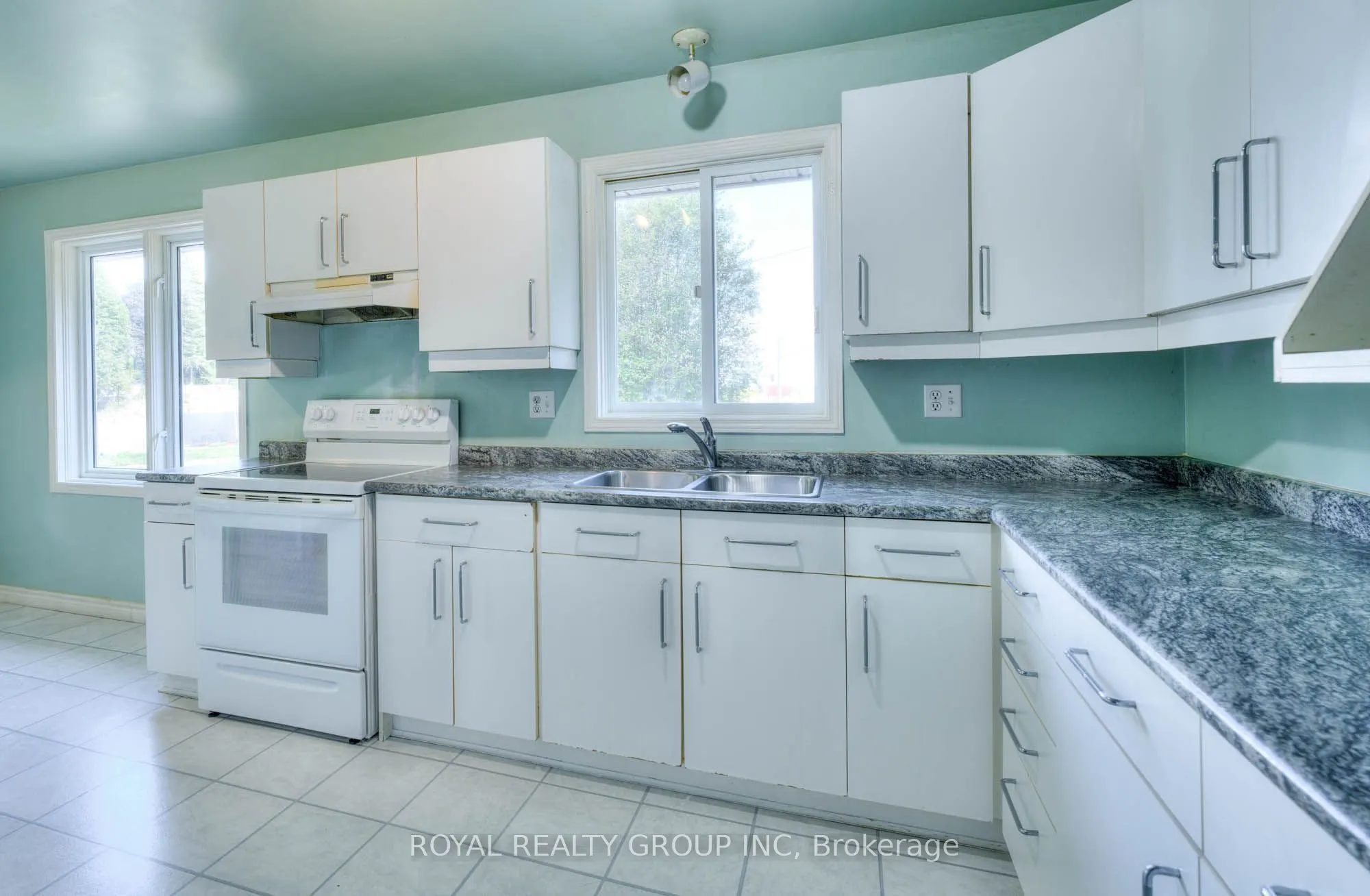 119 Keewatin Avenue