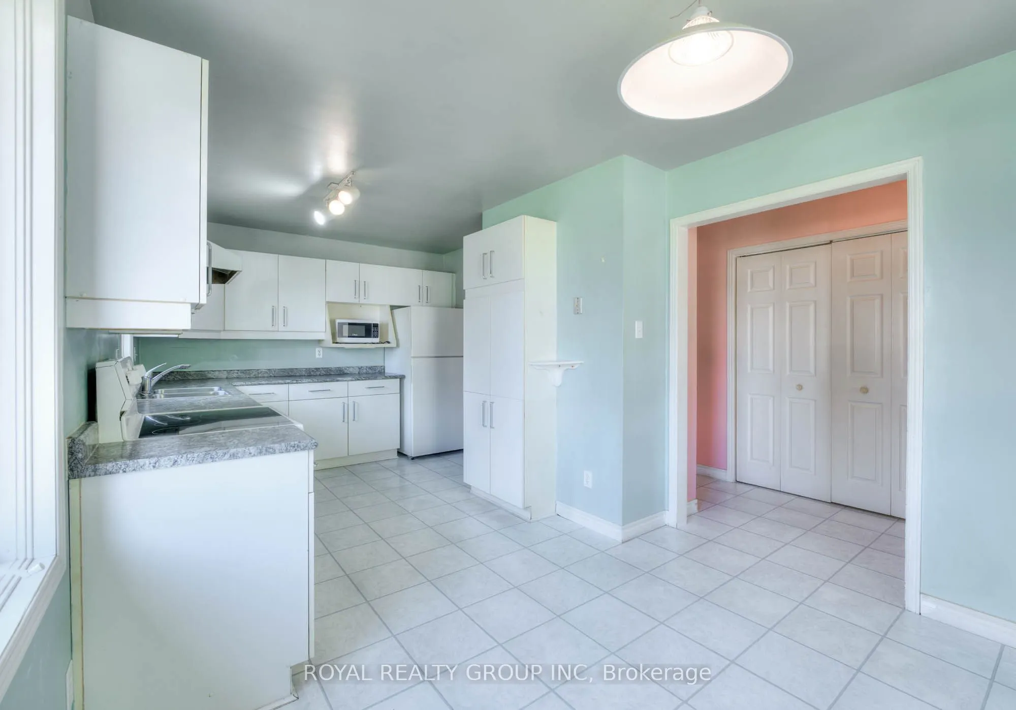 119 Keewatin Avenue