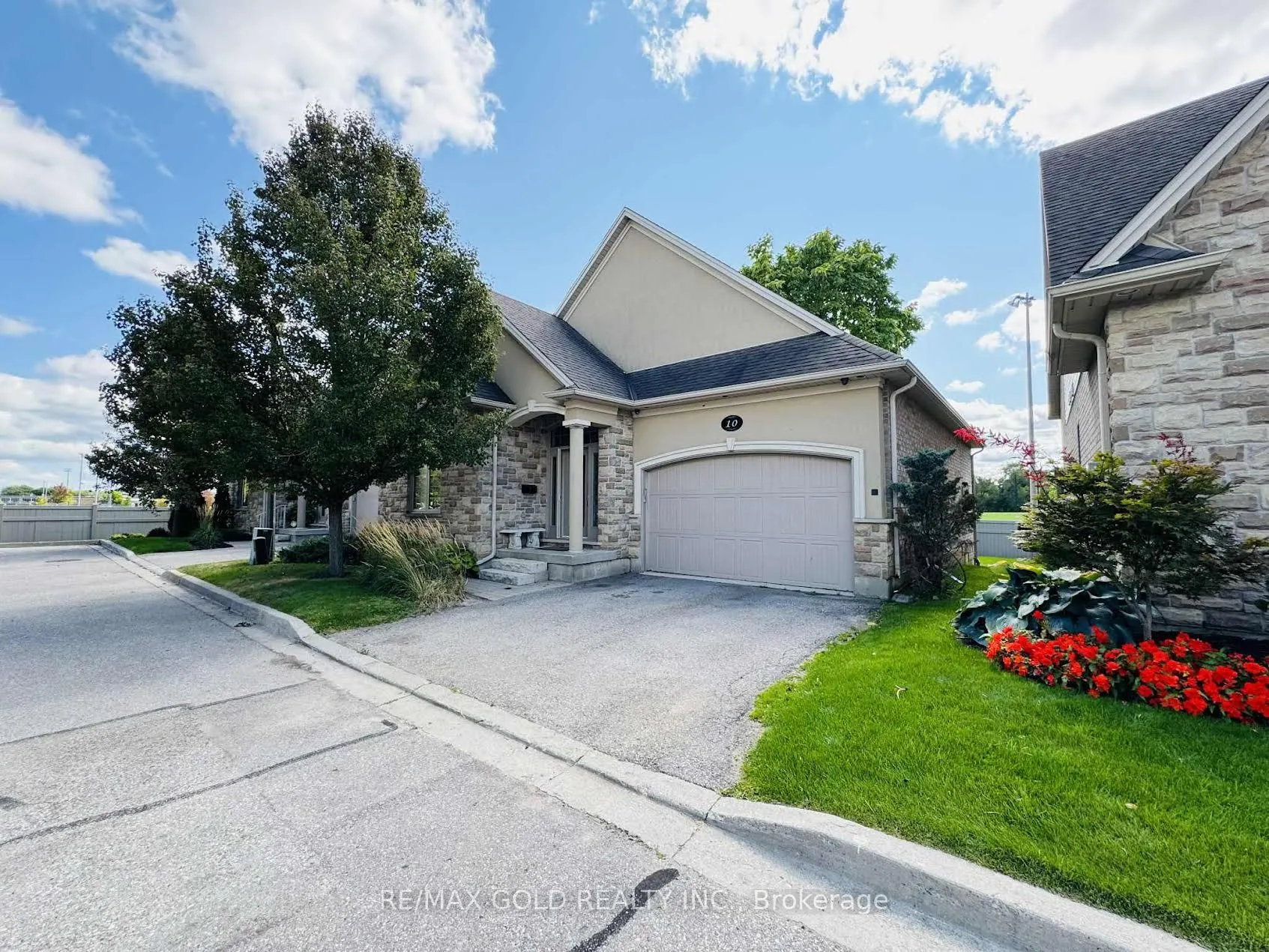 68 Fairview Drive, ##10