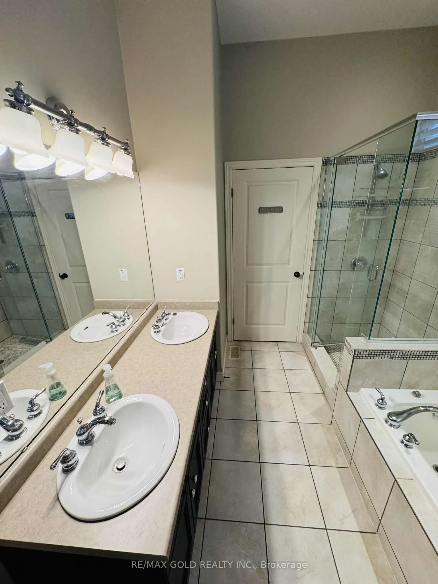 68 Fairview Drive, ##10