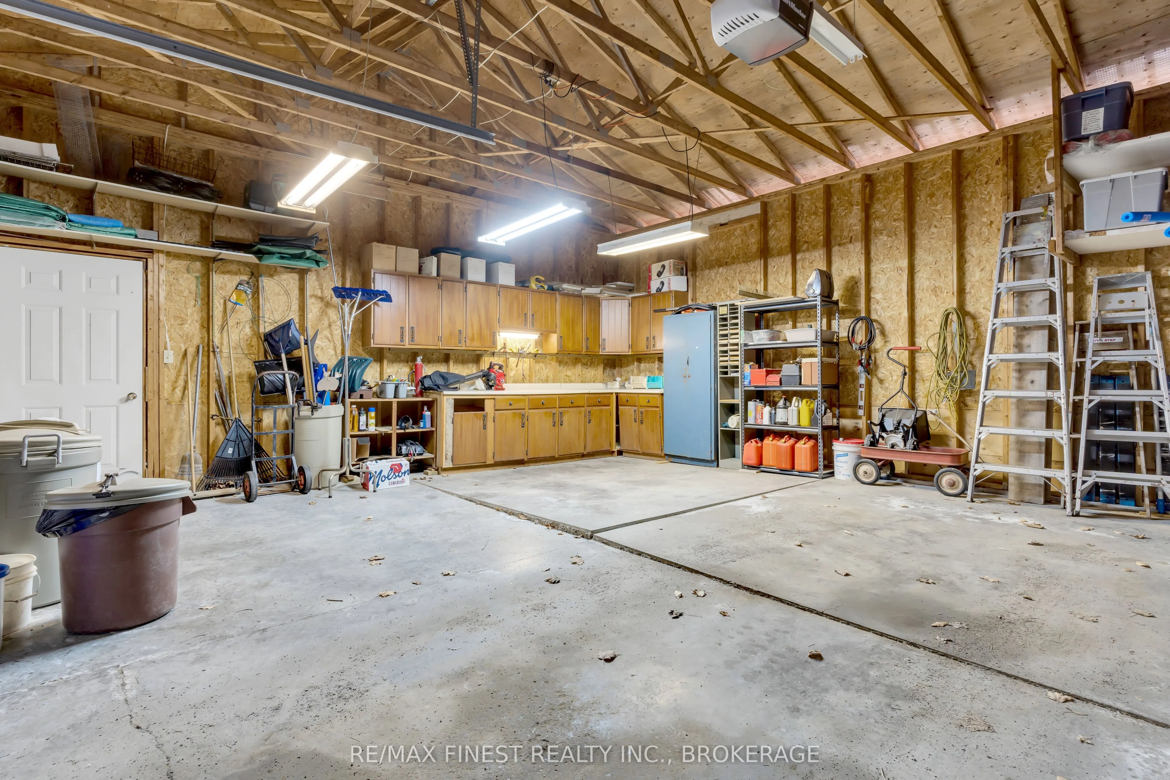 3961 WATERFALL Lane