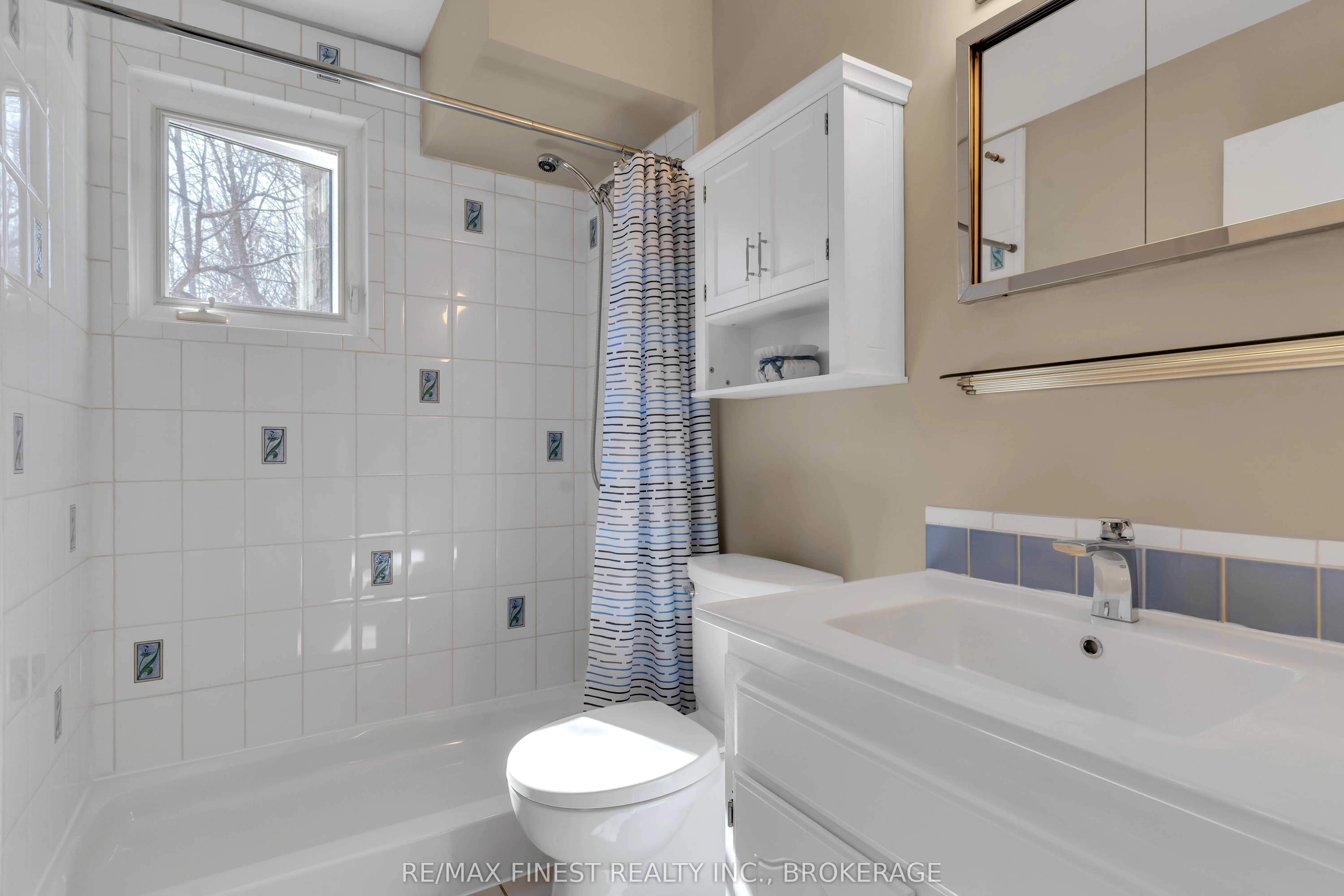 3961 WATERFALL Lane