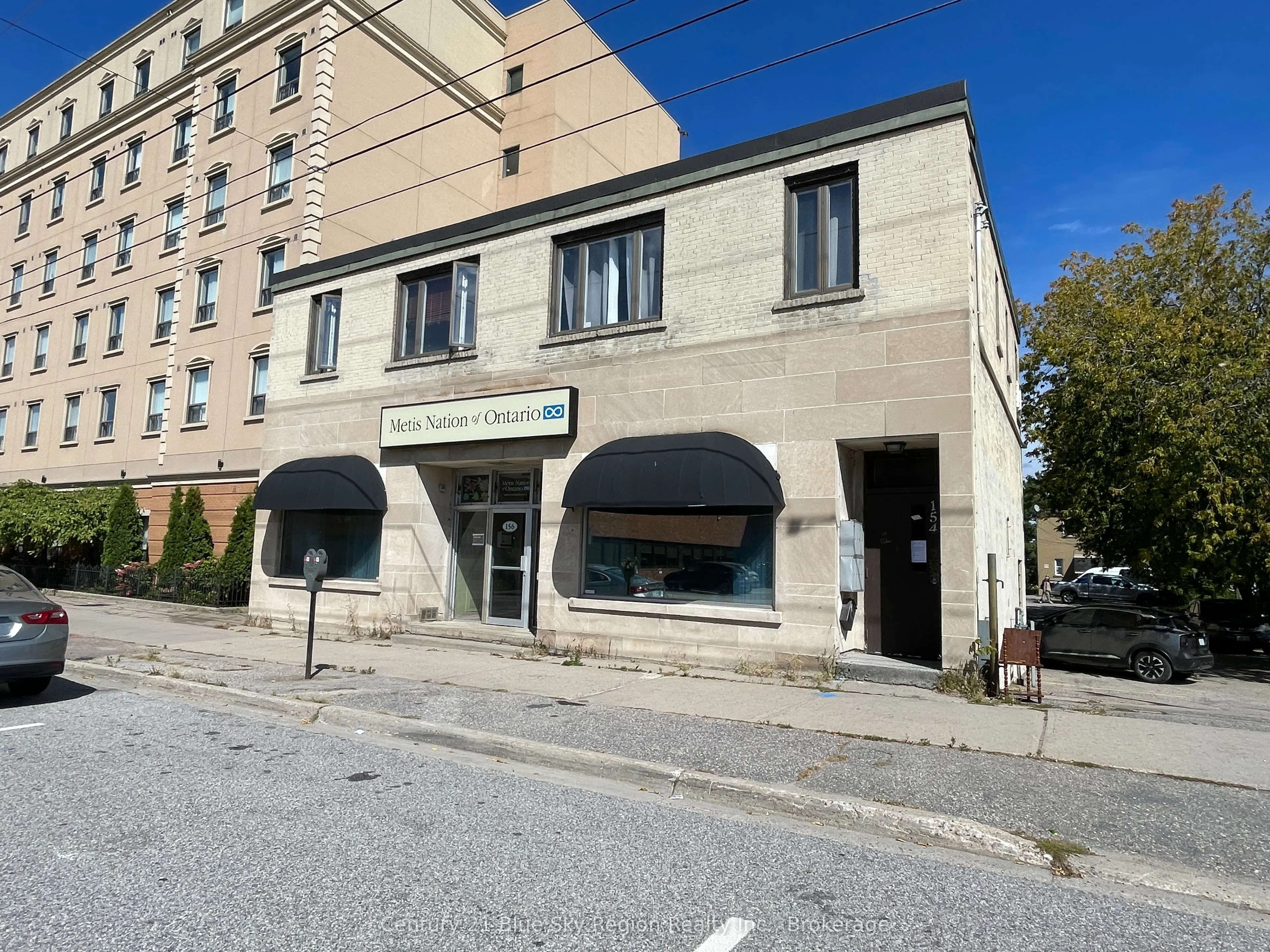 154/156 Mcintyre Street W