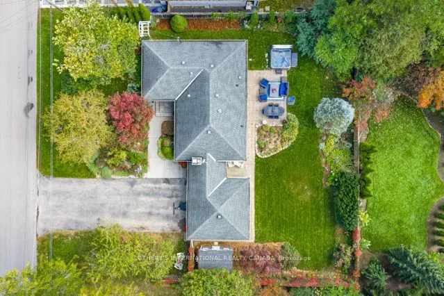32 Parker Avenue