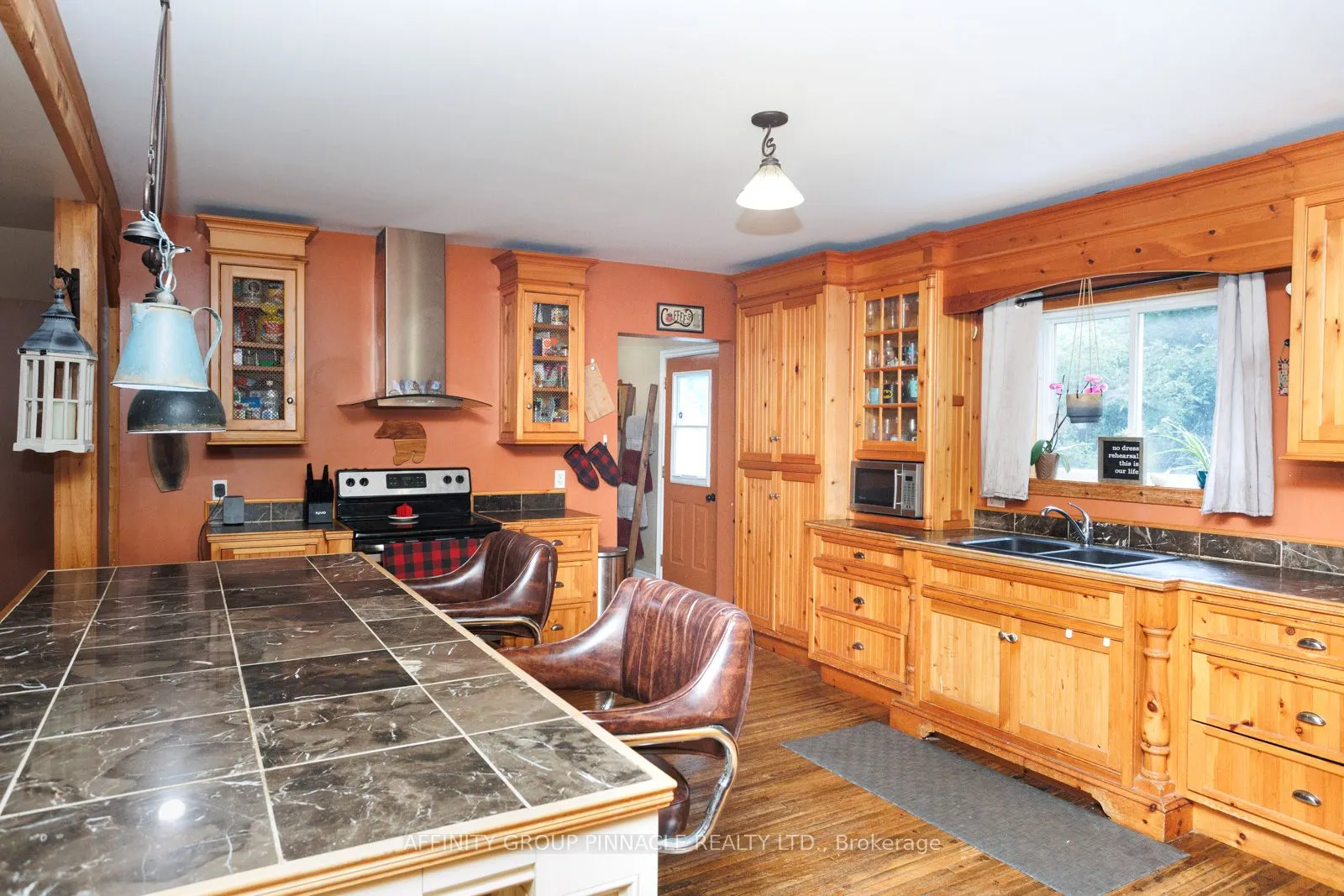 3462 Monck Road