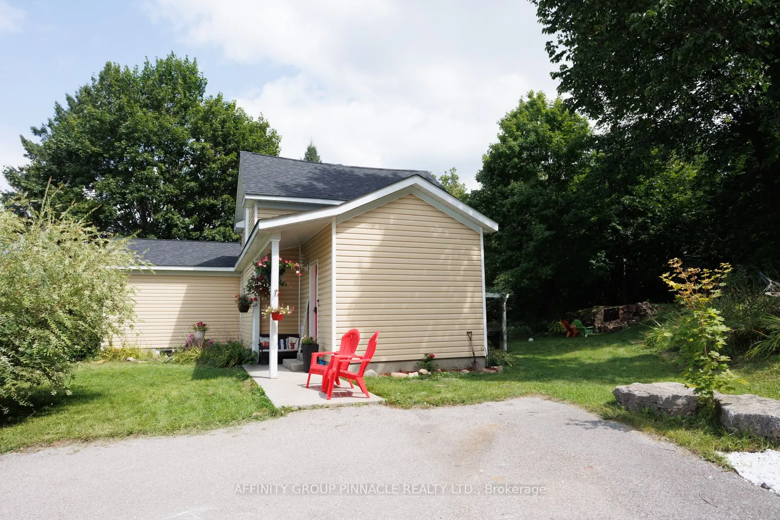 3462 Monck Road