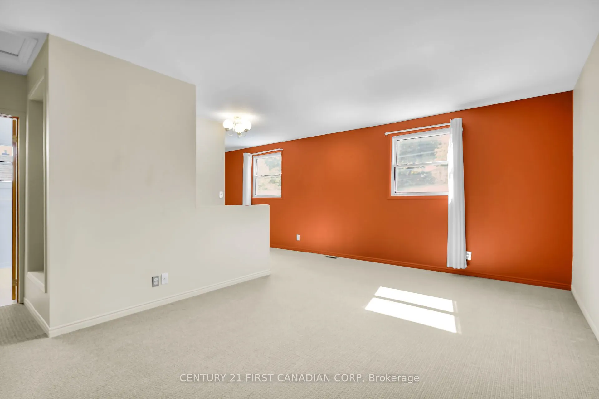 42 Briscoe Street E