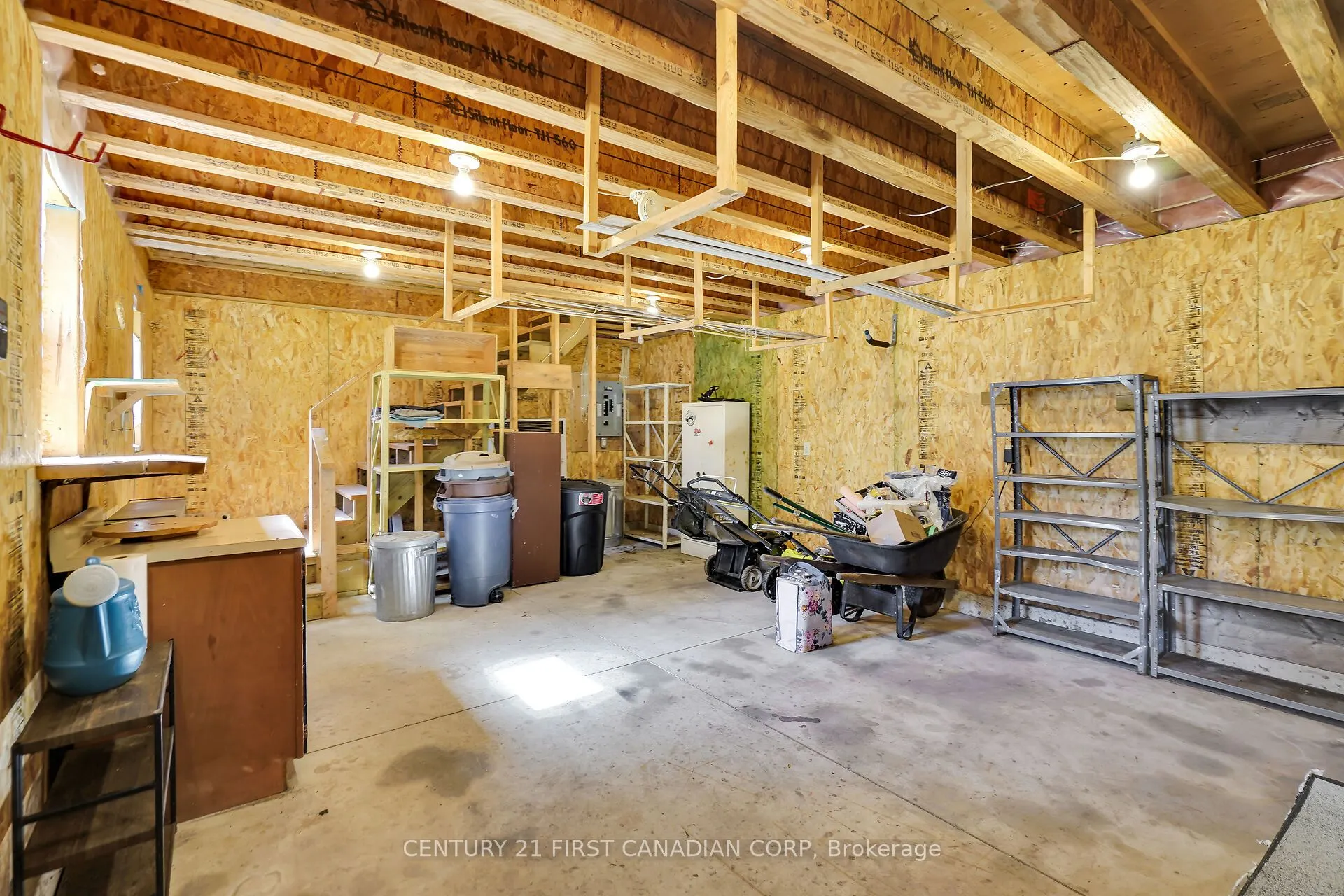 42 Briscoe Street E