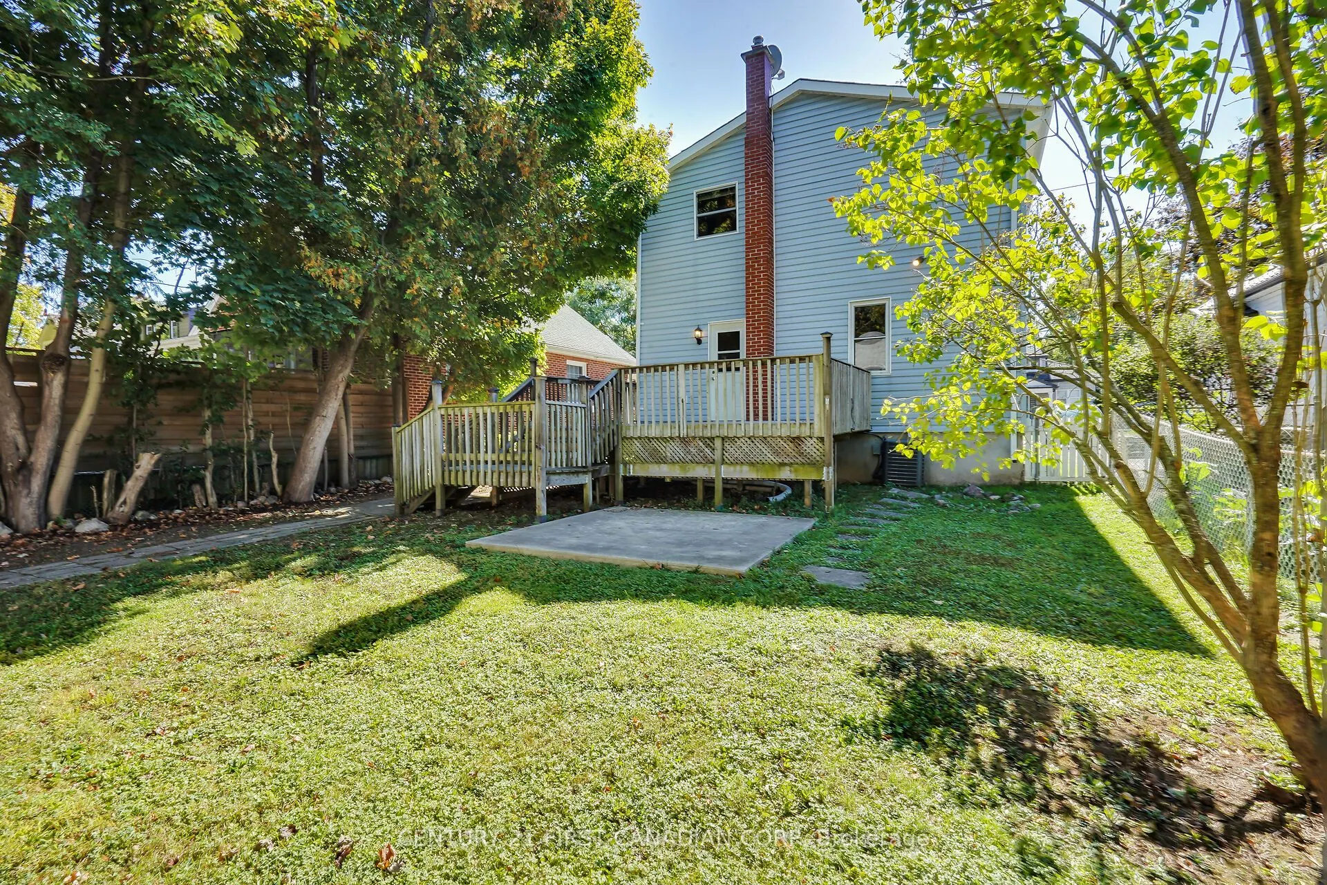 42 Briscoe Street E