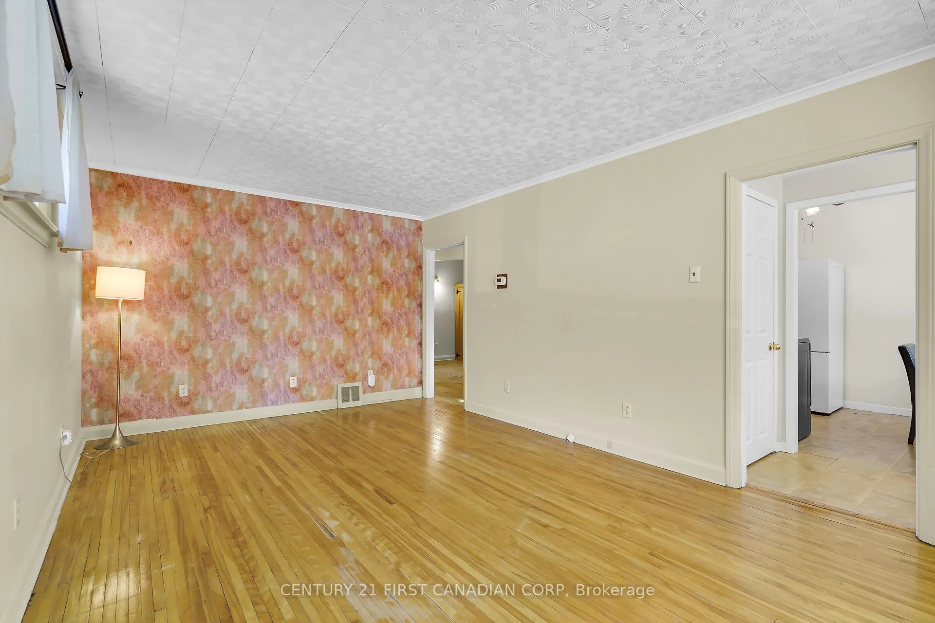 42 Briscoe Street E