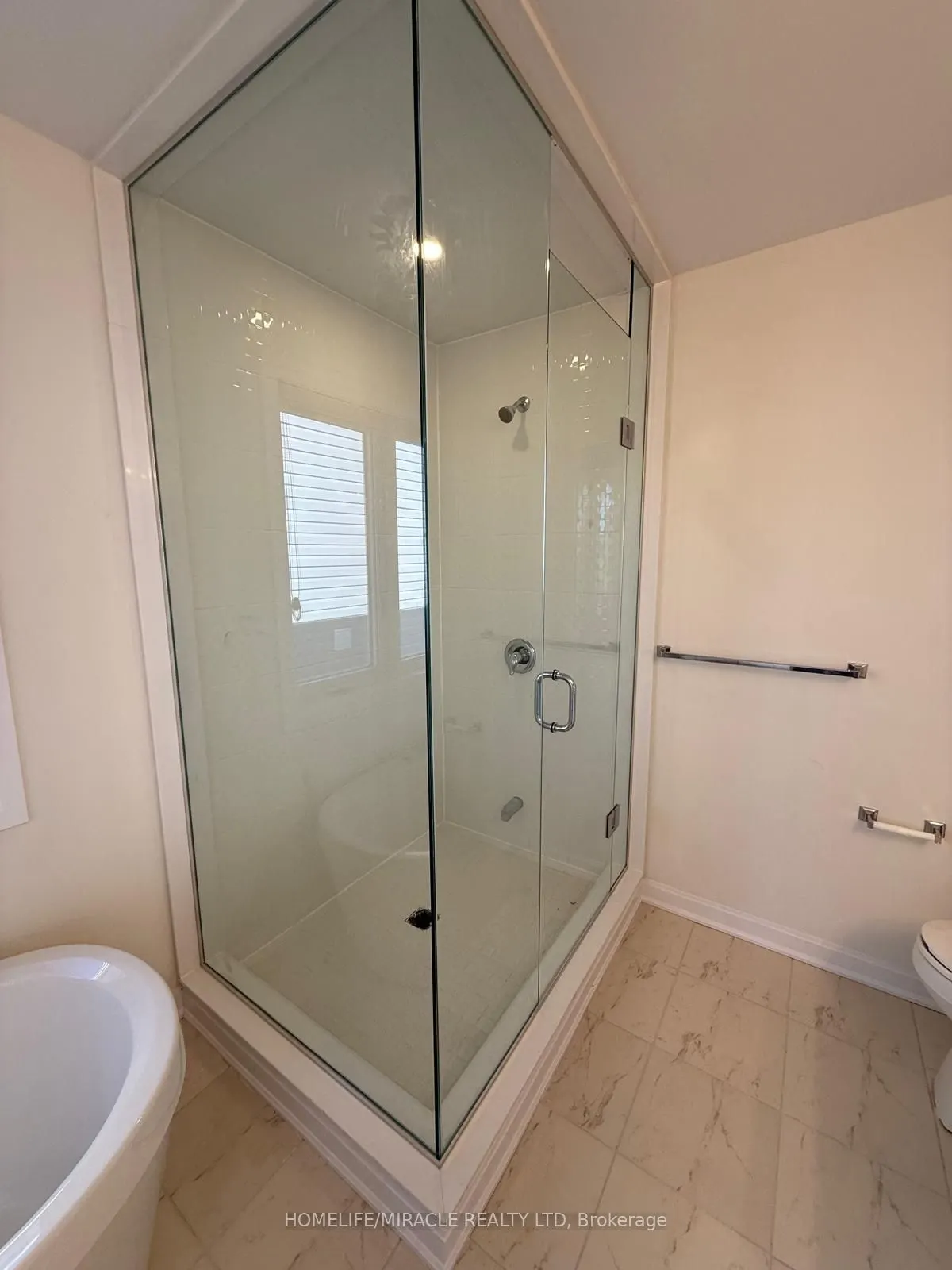 109 Windermere Boulevard
