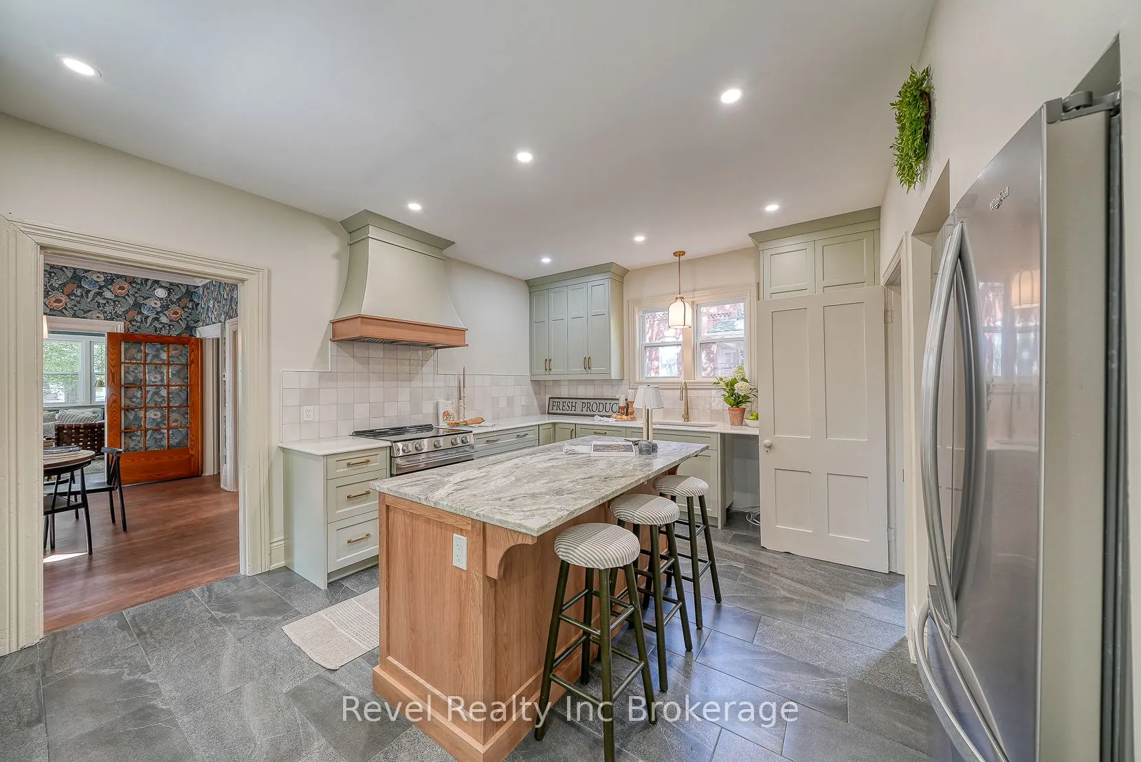 116 Vansittart Avenue