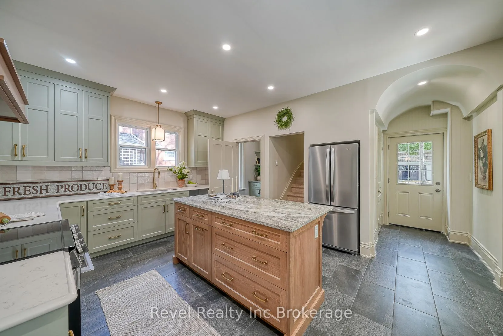 116 Vansittart Avenue