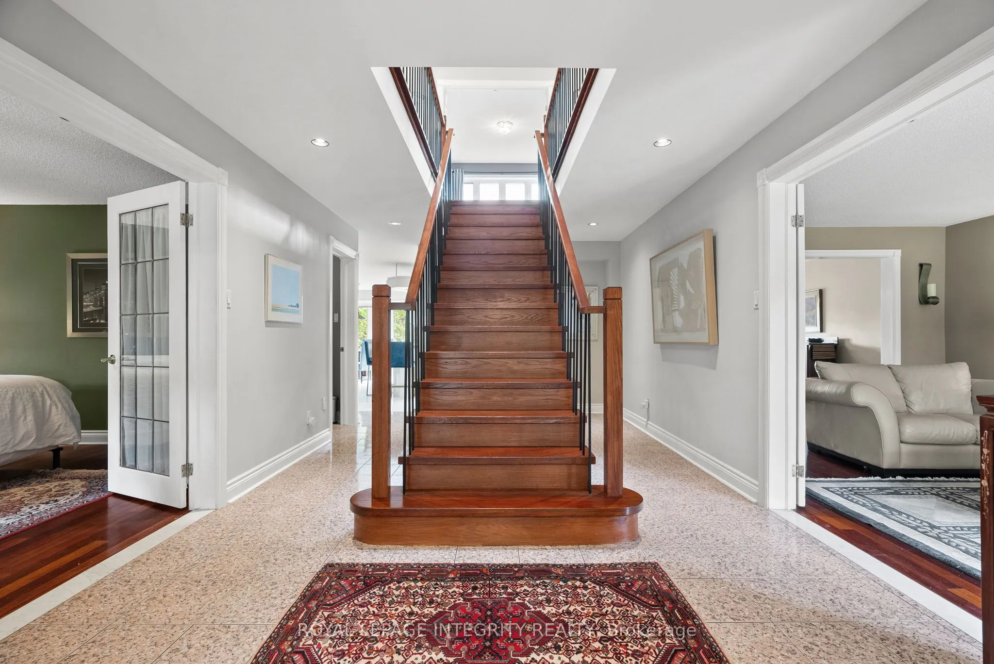 6 Marchbrook Circle