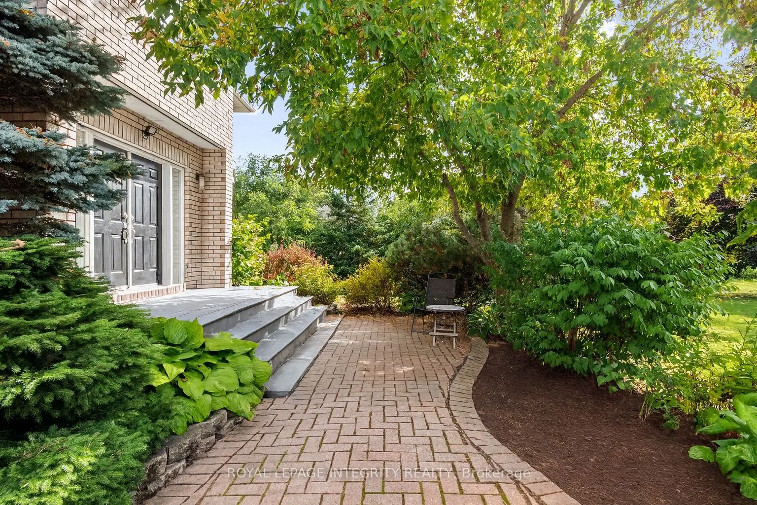 6 Marchbrook Circle