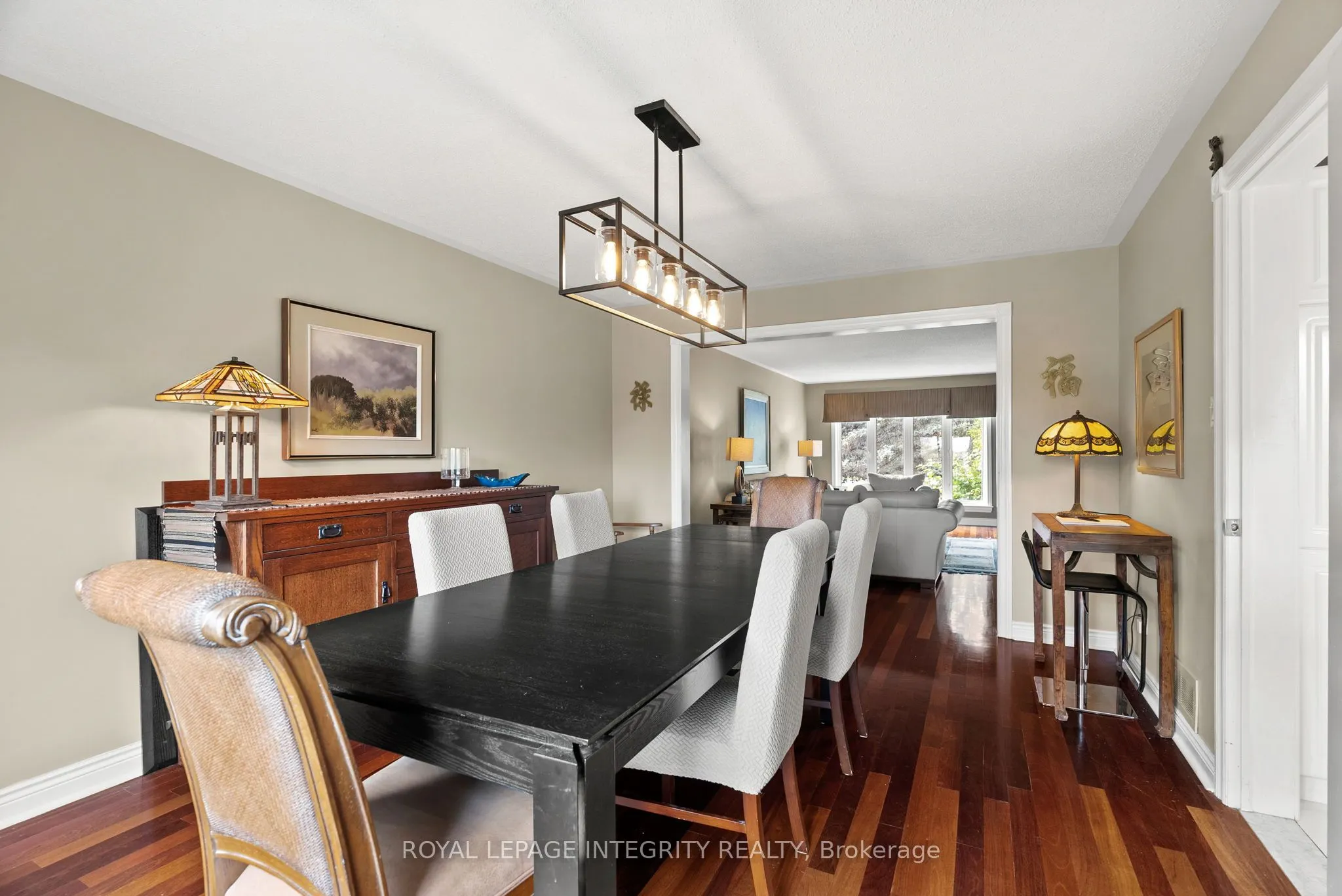 6 Marchbrook Circle