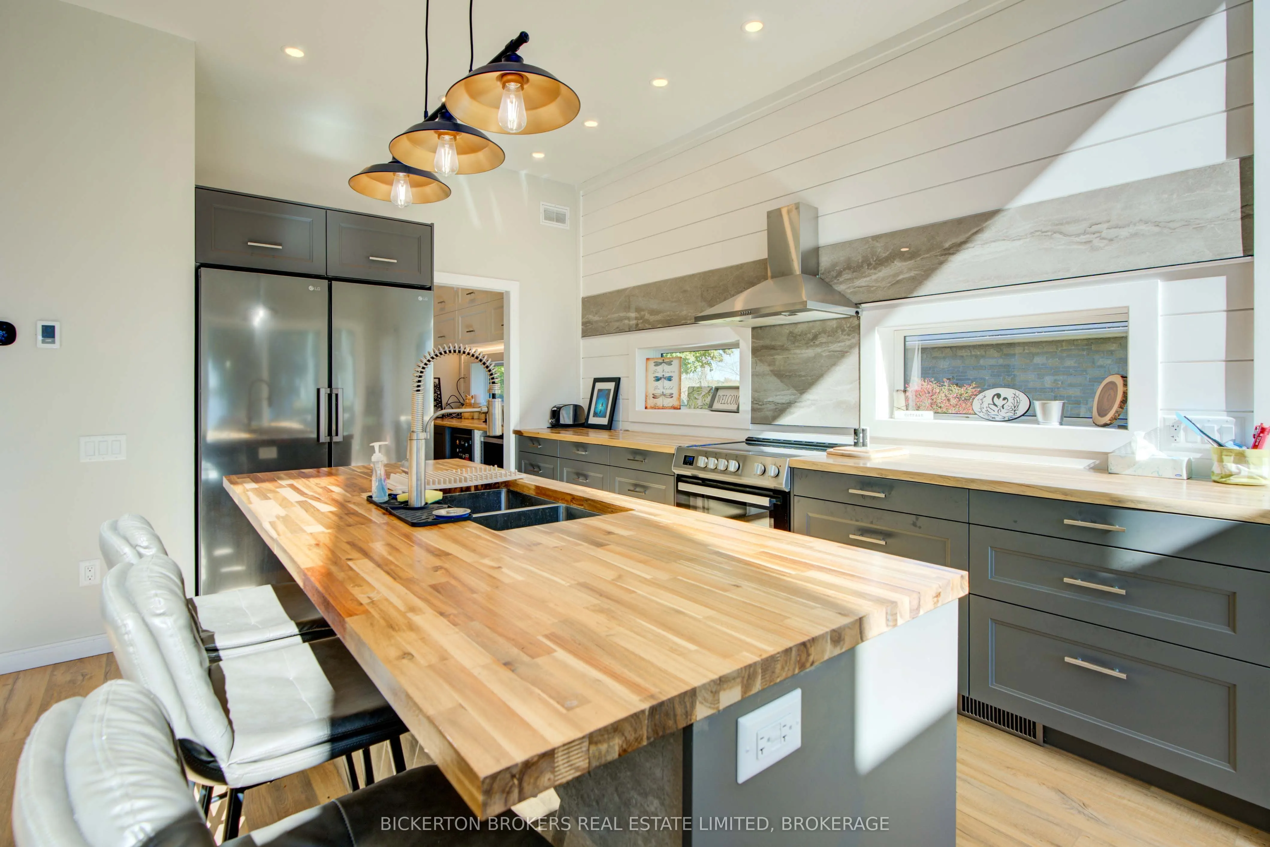 113 Willowbank Road