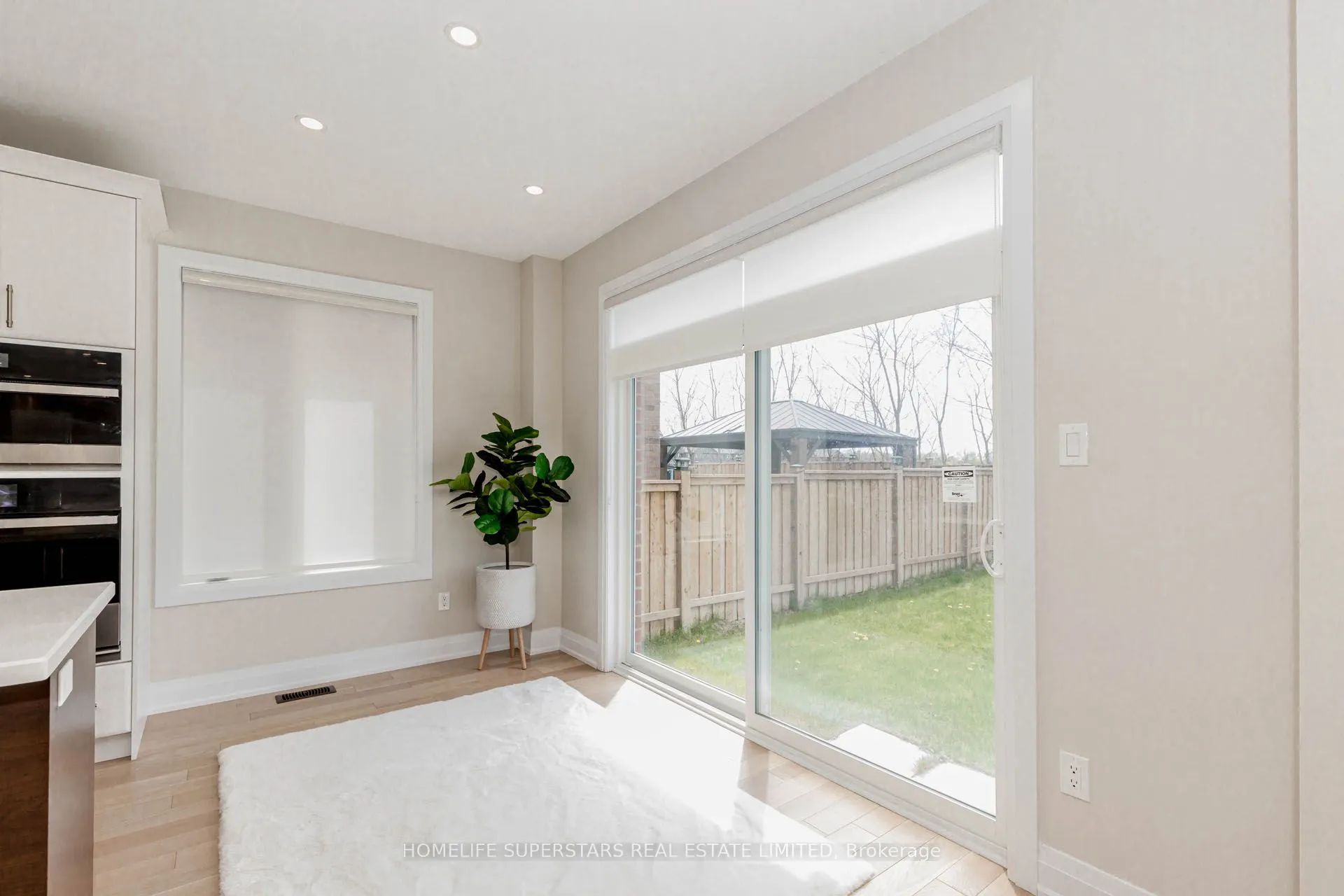 108 OAK Avenue E