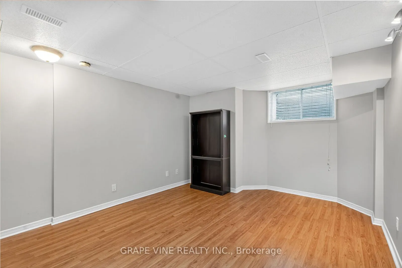 16 Cedar Valley Drive