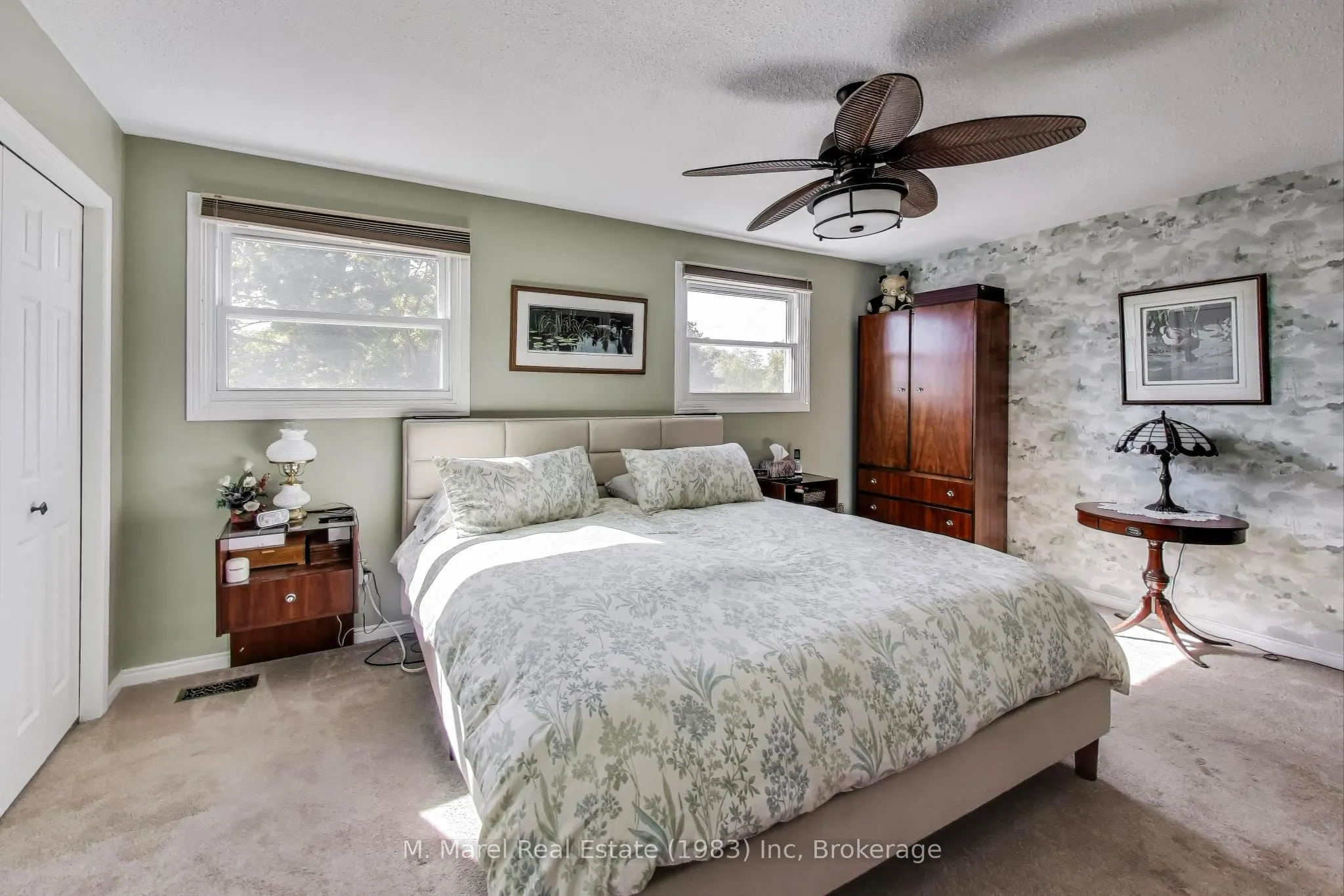 12 Kingsview Drive