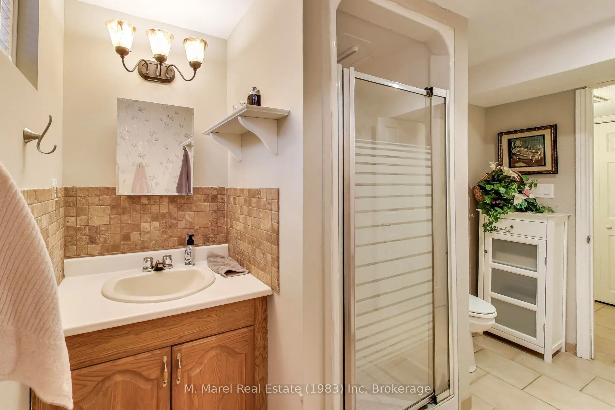 12 Kingsview Drive