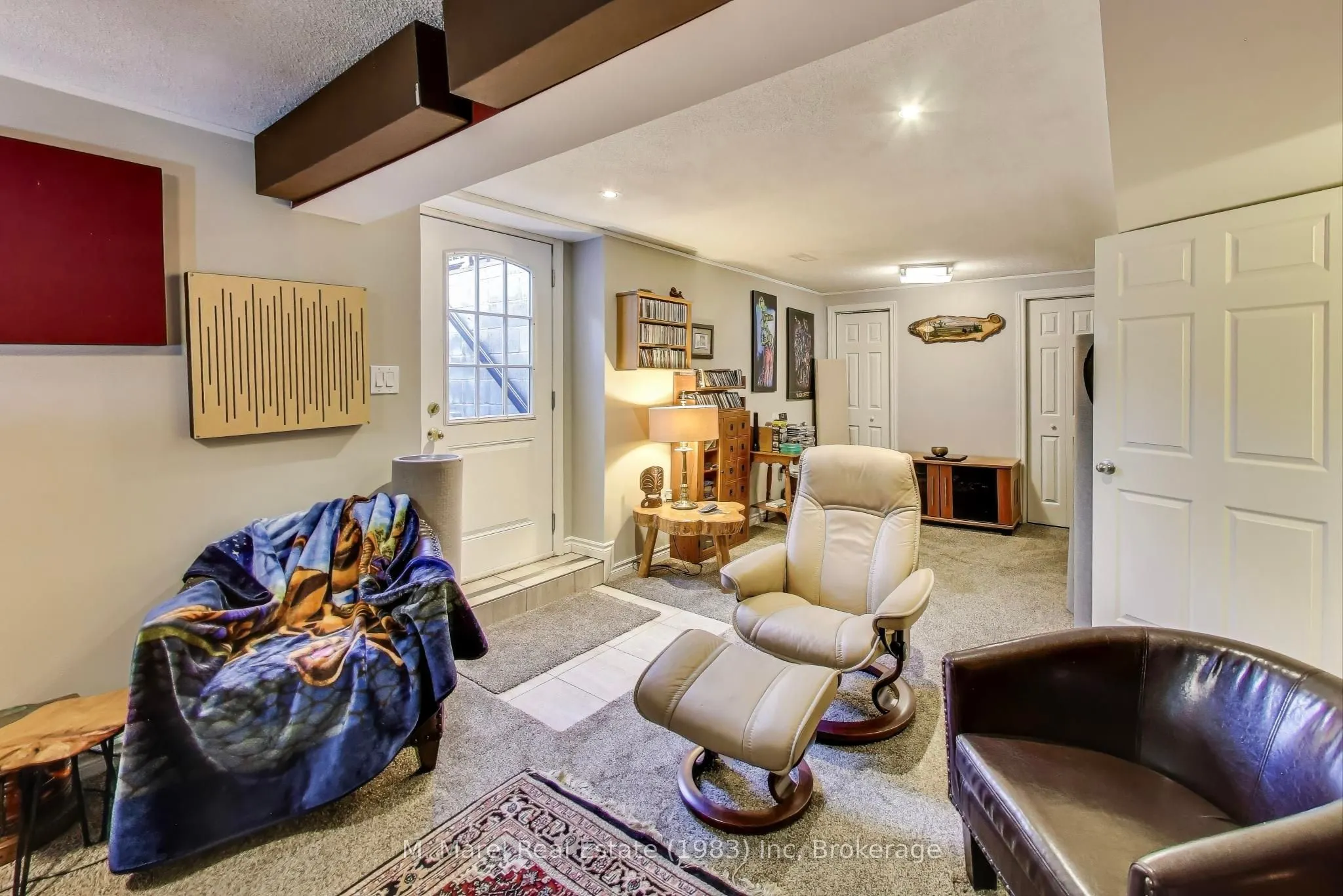 12 Kingsview Drive