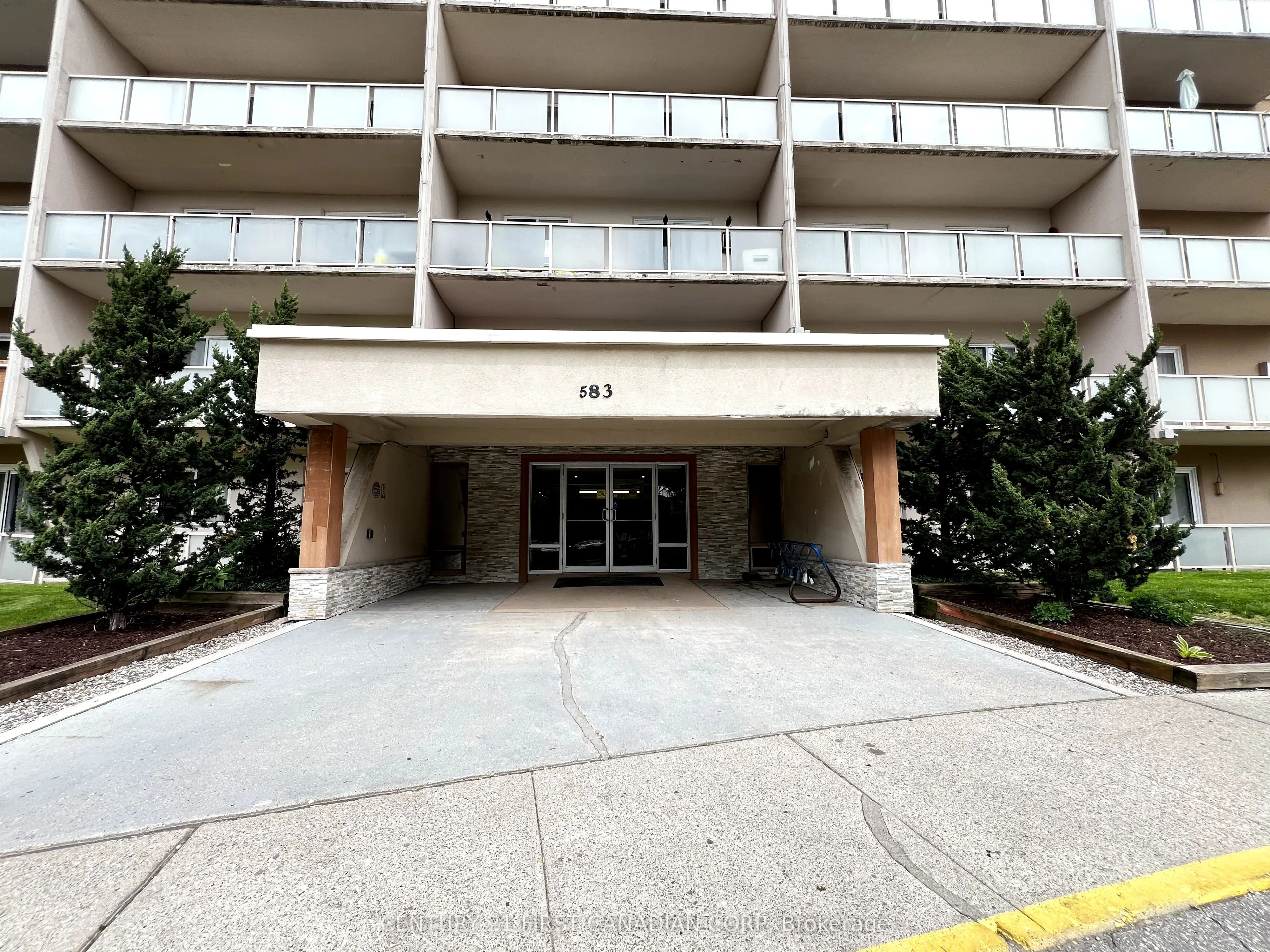 583 Mornington Avenue, #612