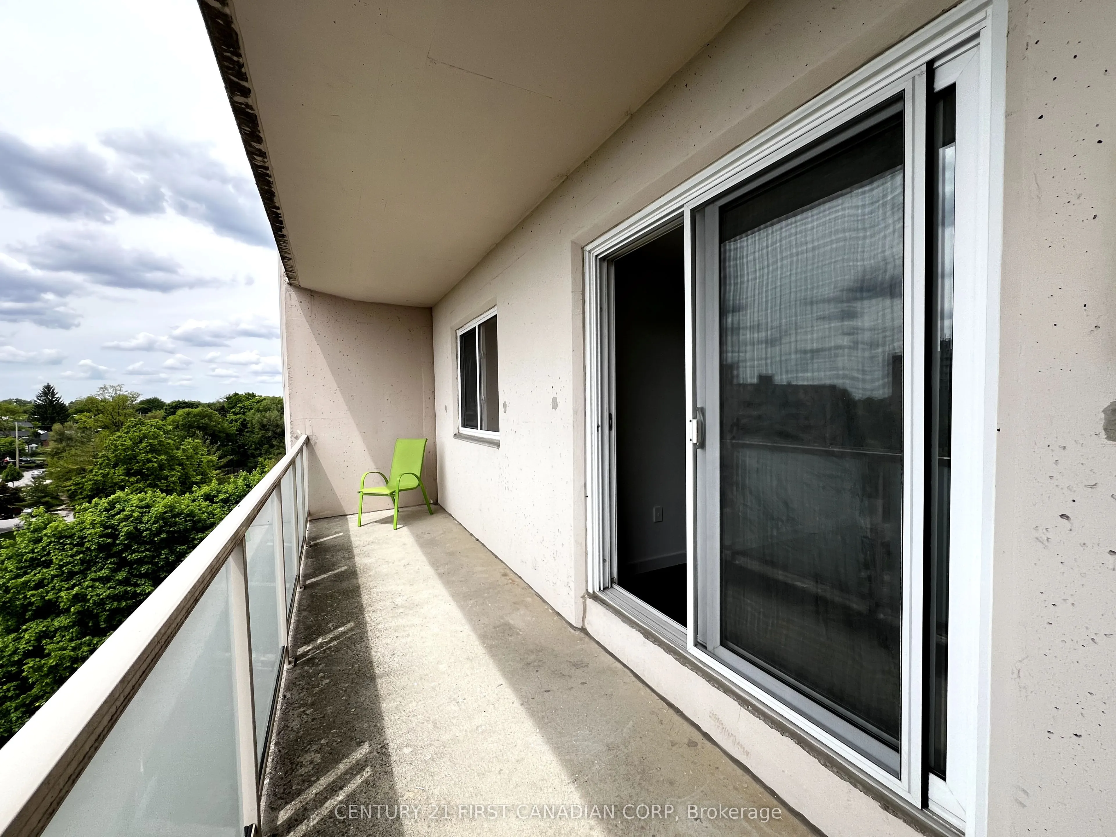 583 Mornington Avenue, #612