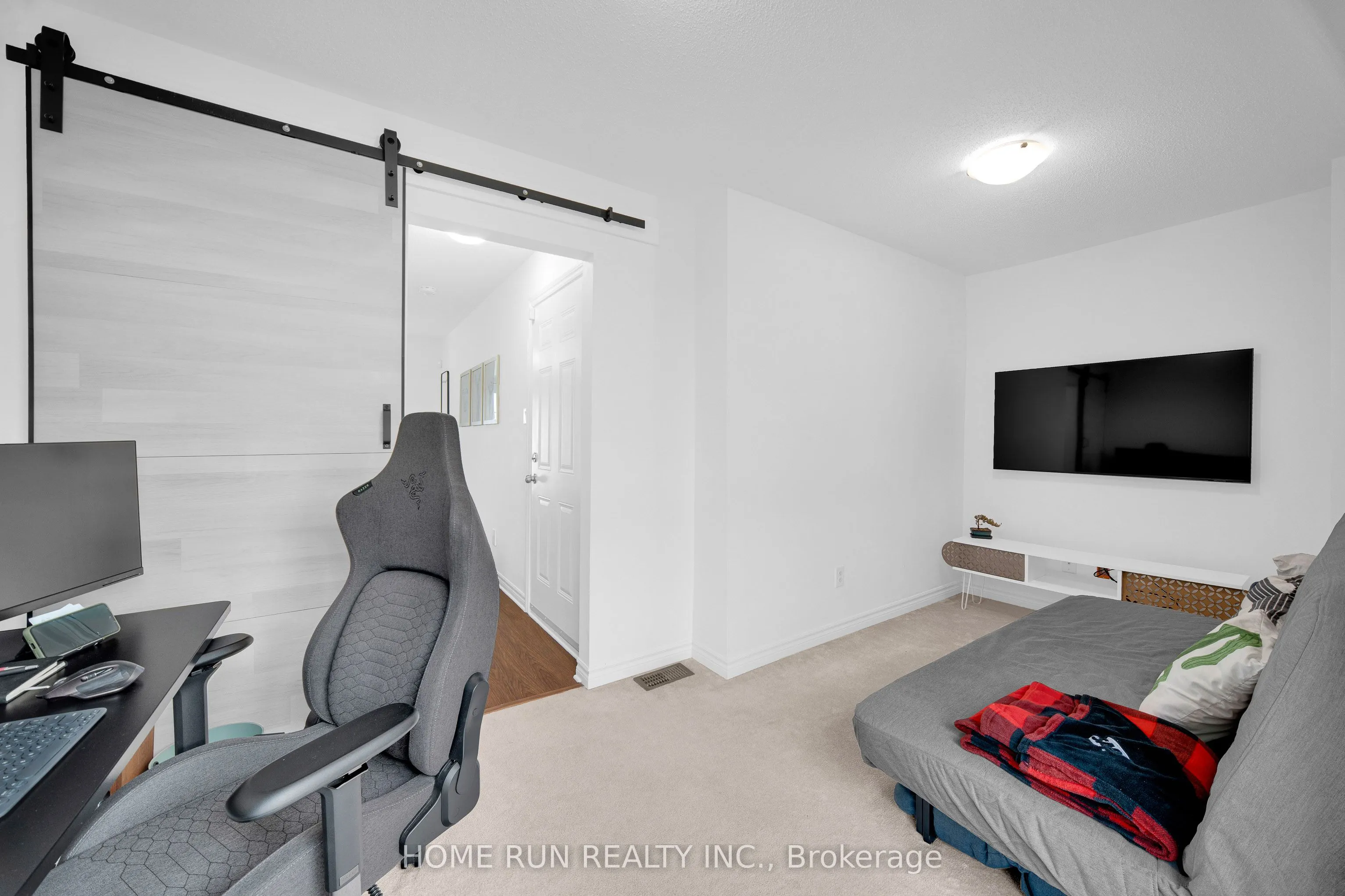 527 SIMRAN Private