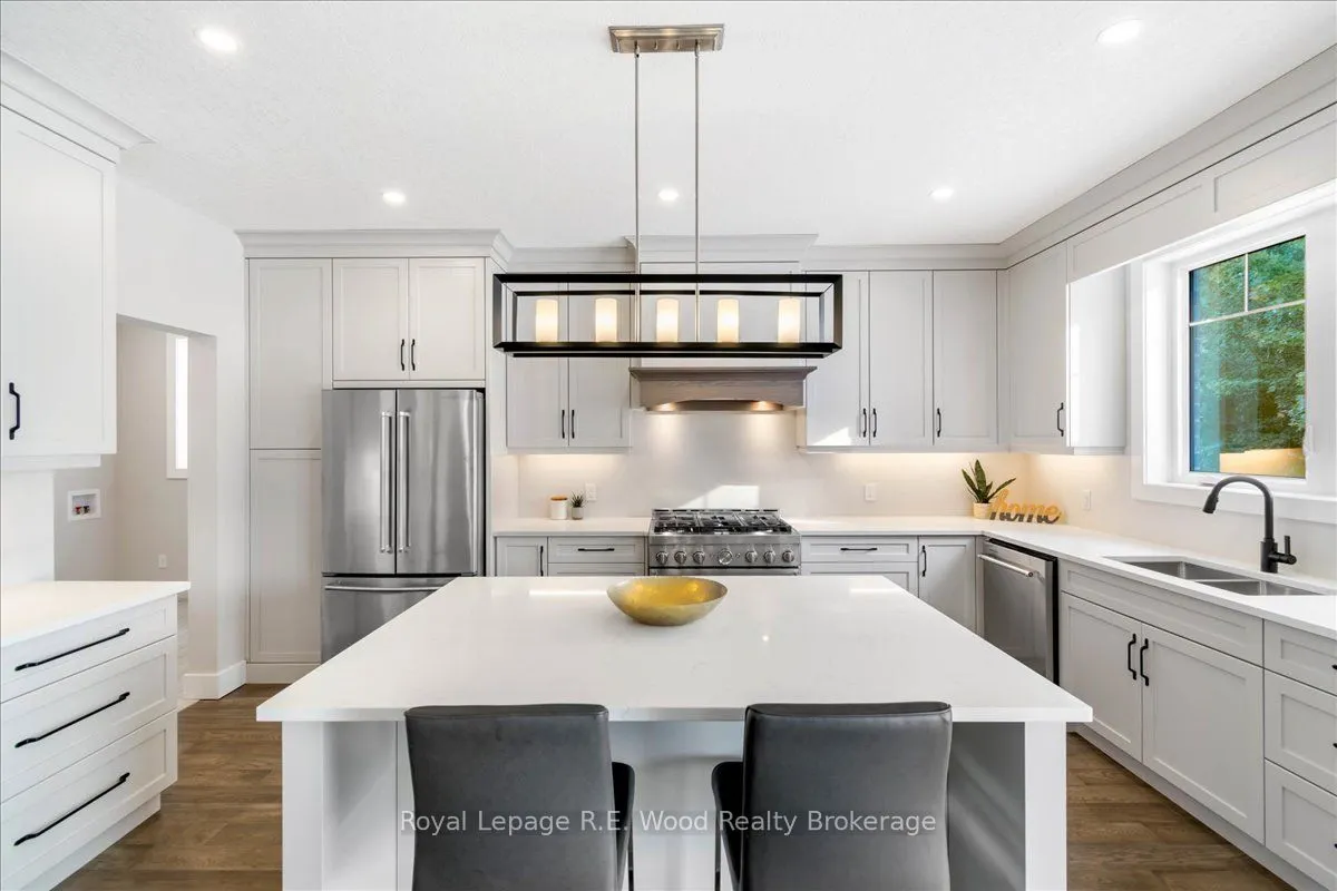 61 Sunview Drive