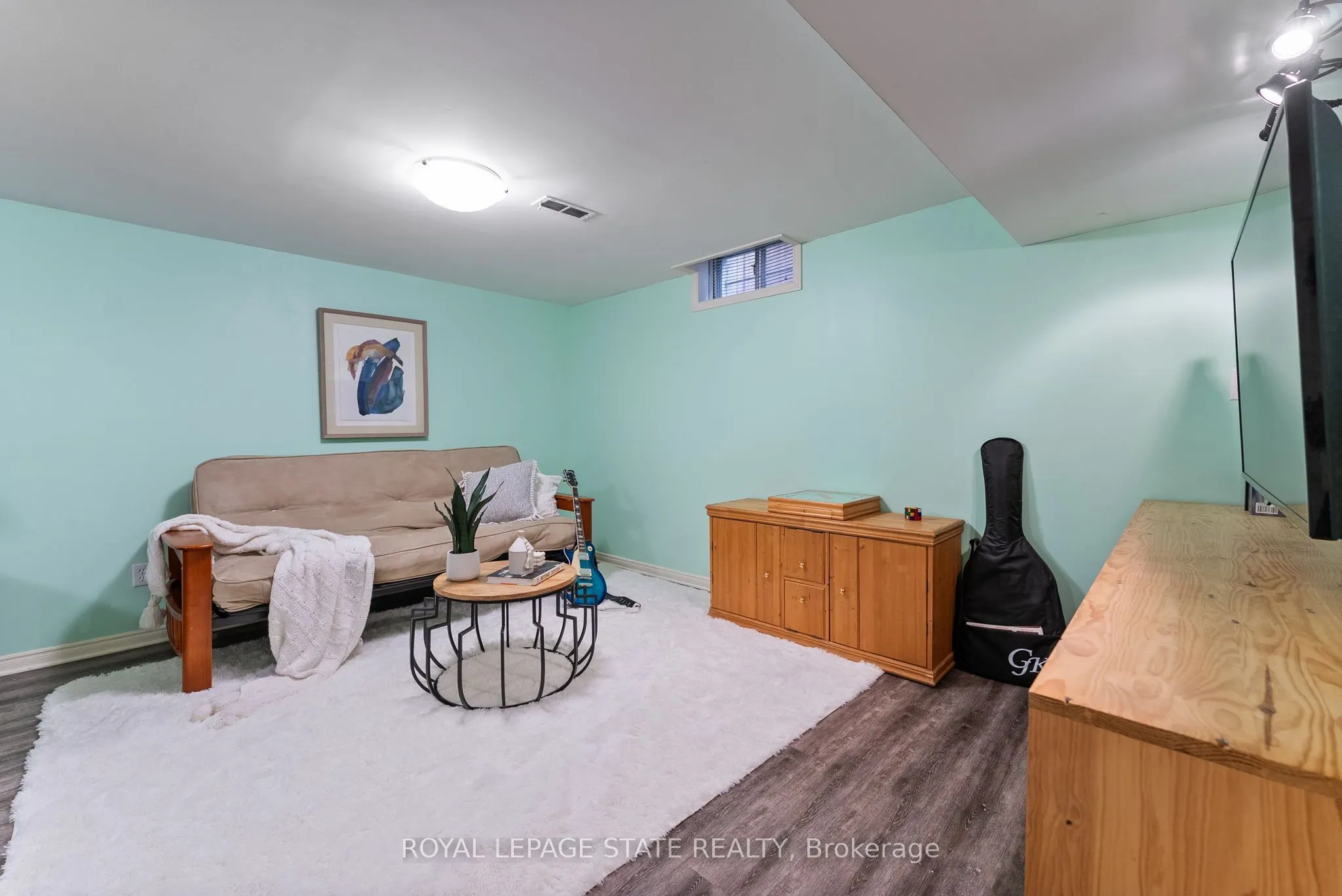 126 Charing Drive