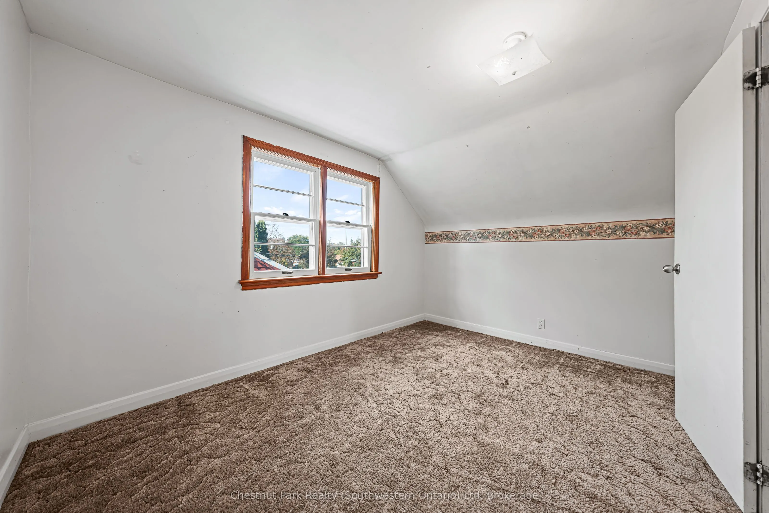 29 Ridgewood Avenue