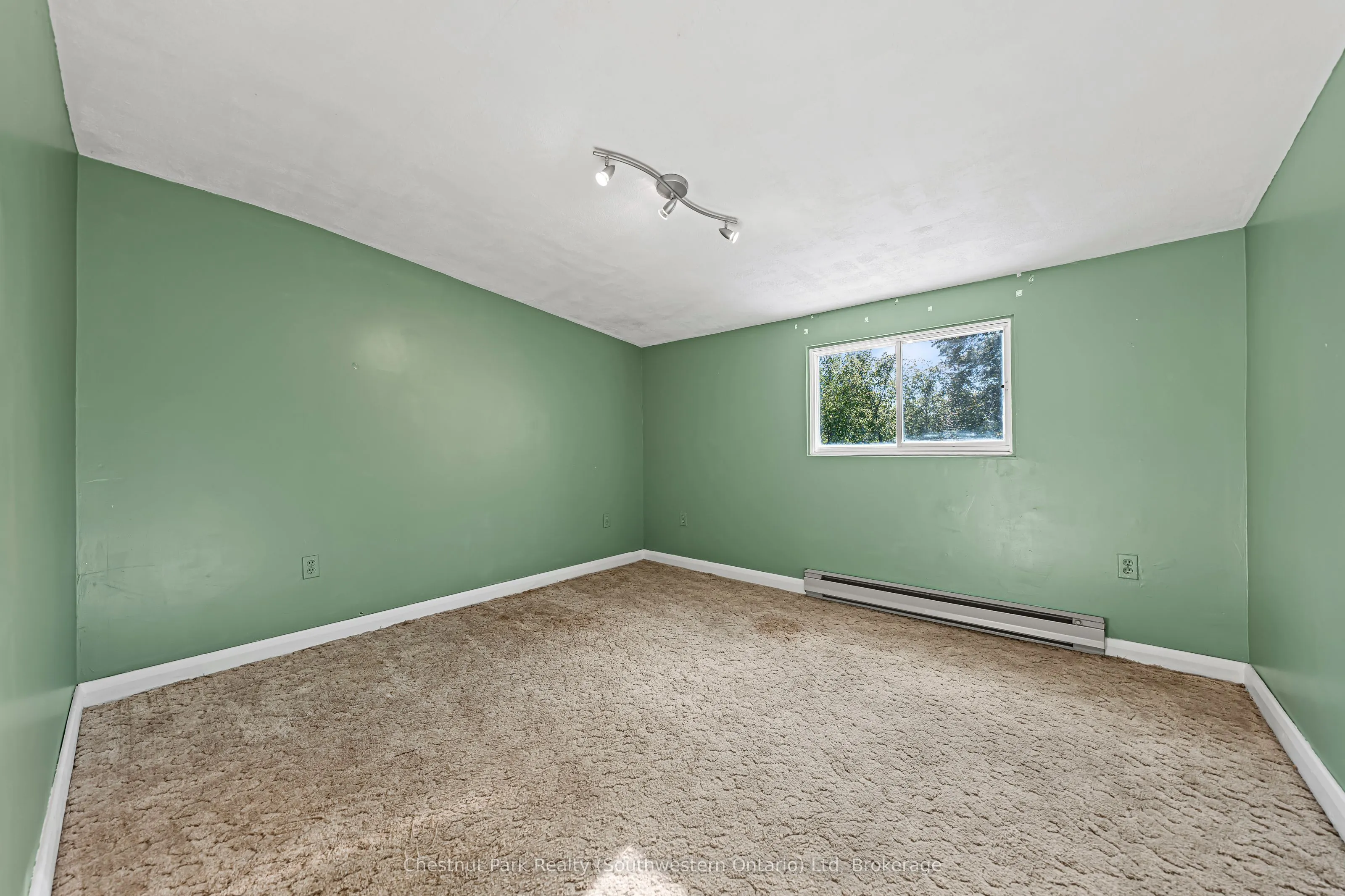 29 Ridgewood Avenue