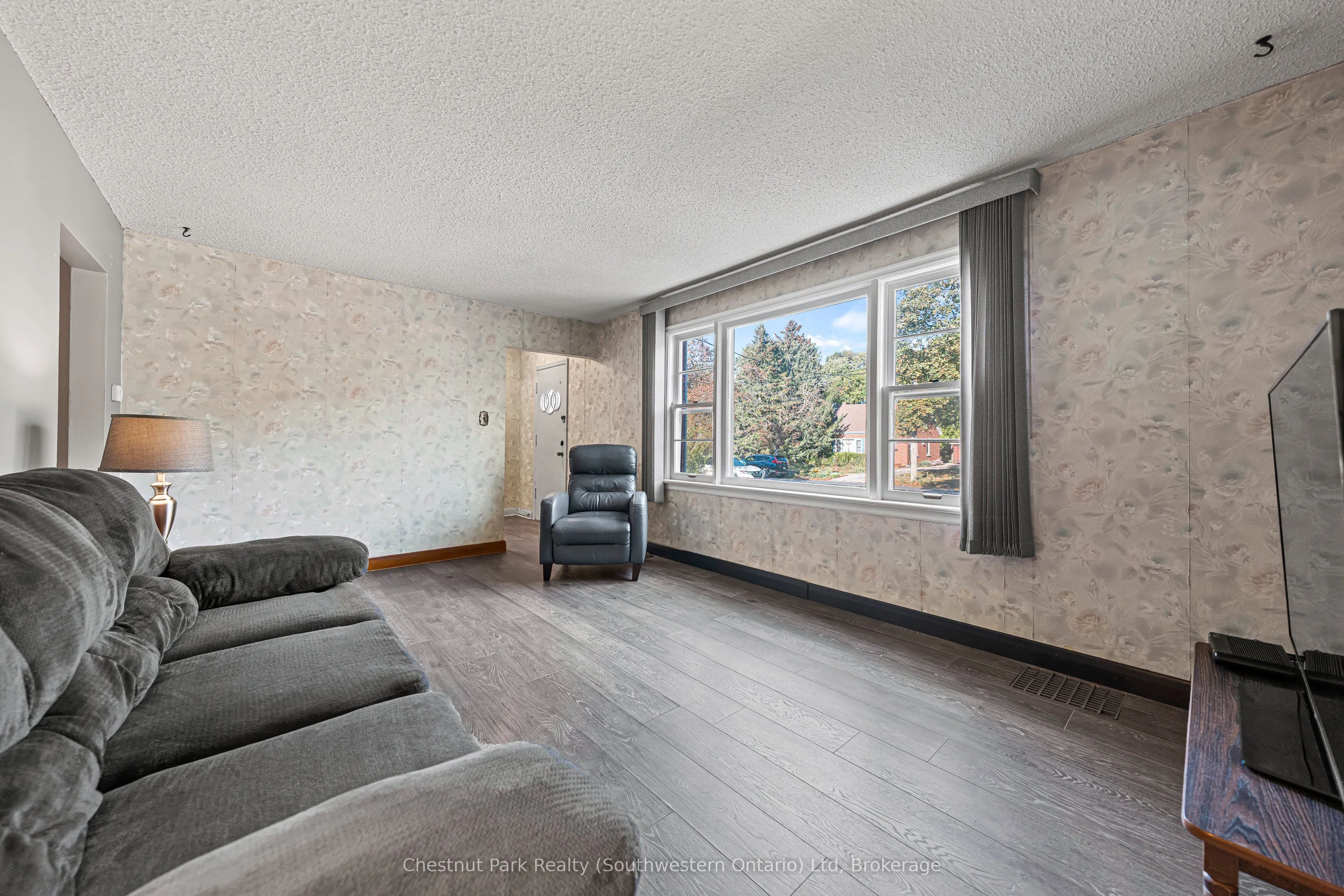 29 Ridgewood Avenue