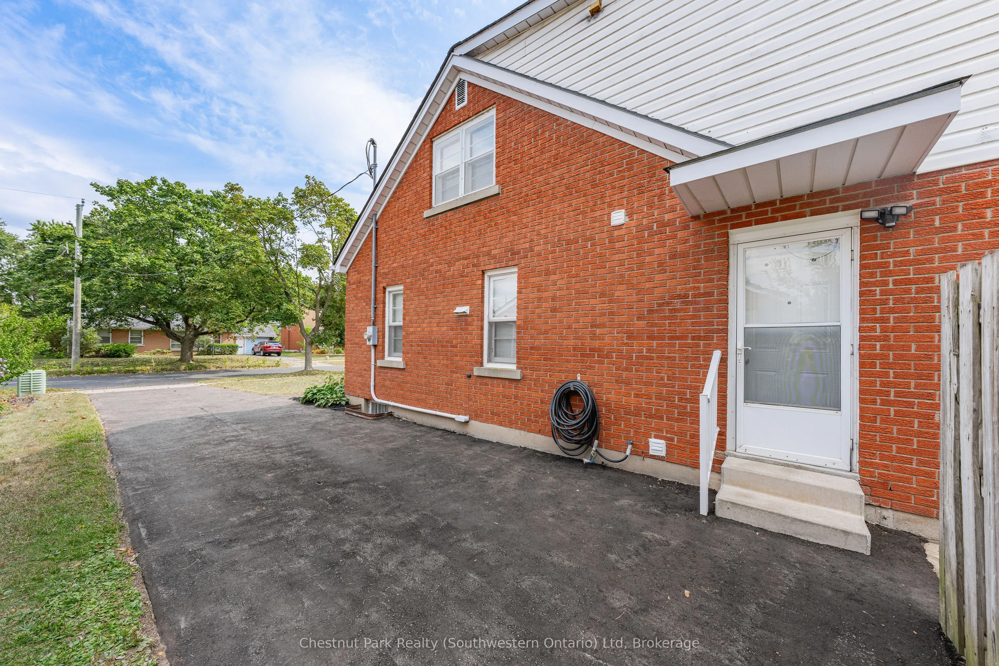 29 Ridgewood Avenue